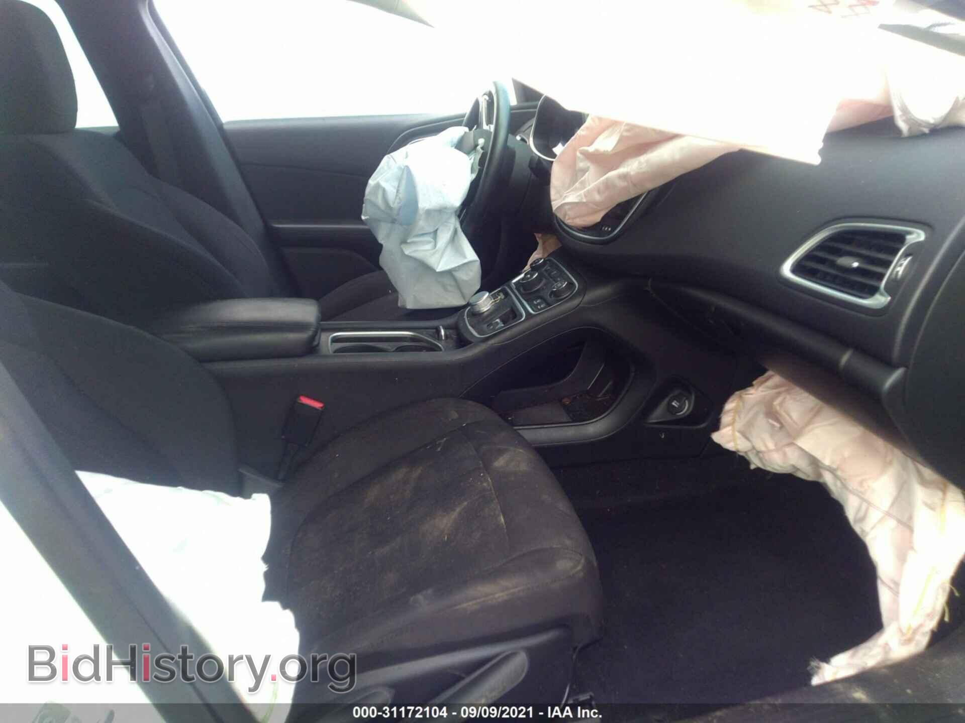 2016 CHRYSLER 200 - VIN: 1C3CCCABXGN174553 - Фото 5
