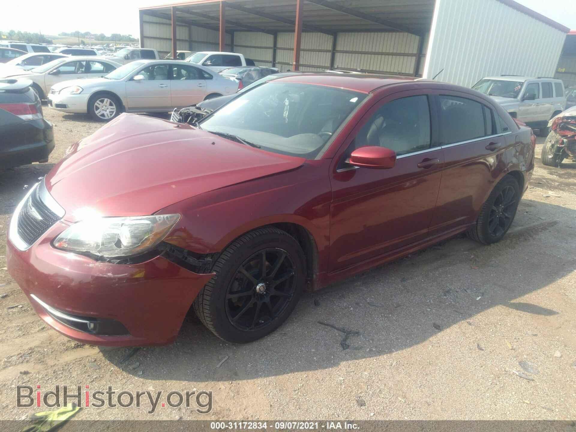 2013 CHRYSLER 200 - VIN: 1C3CCBCG2DN719319 - Photo 2