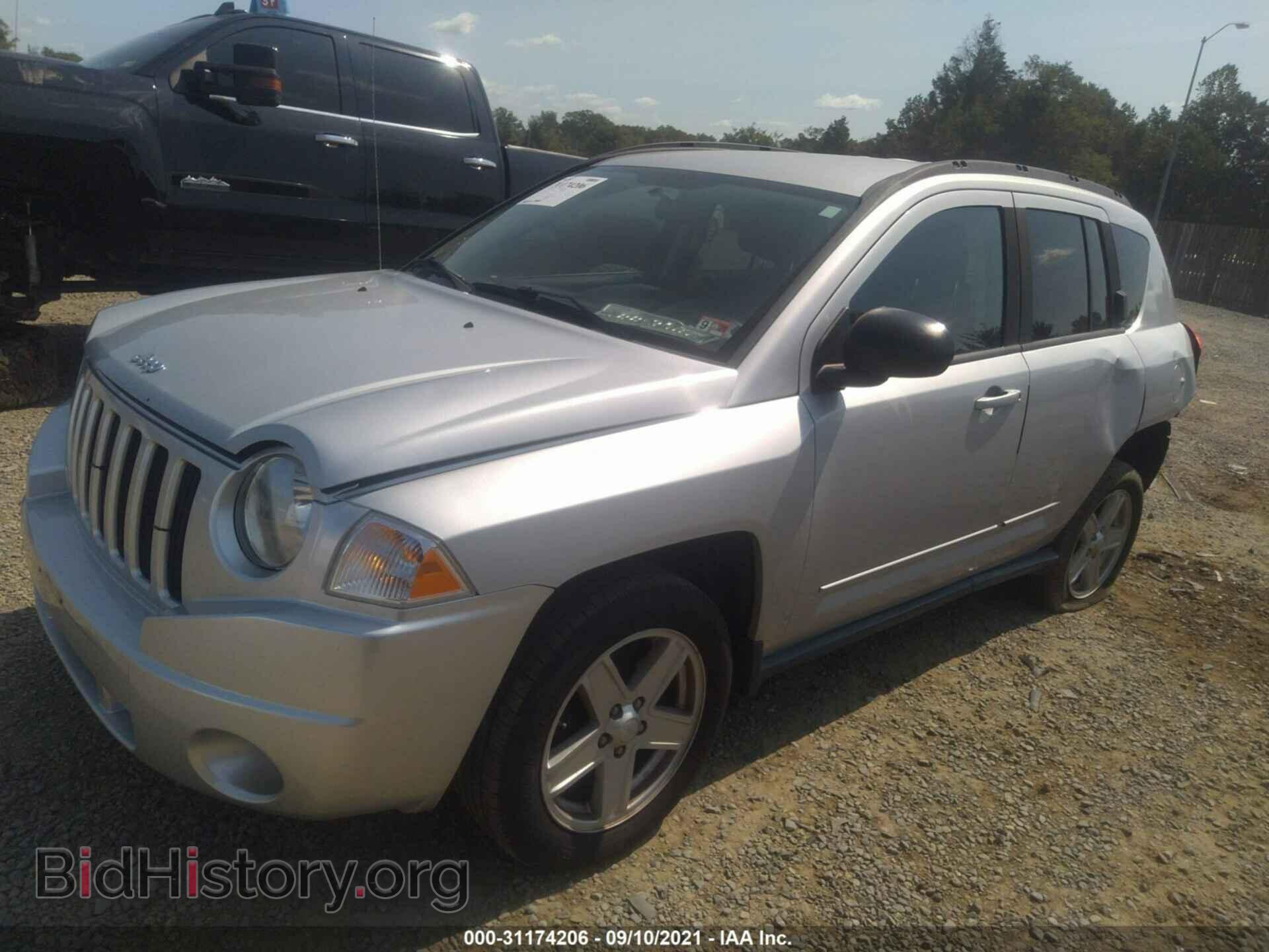 2010 JEEP COMPASS - VIN: 1J4NF4FB9AD560124 - Фото 2