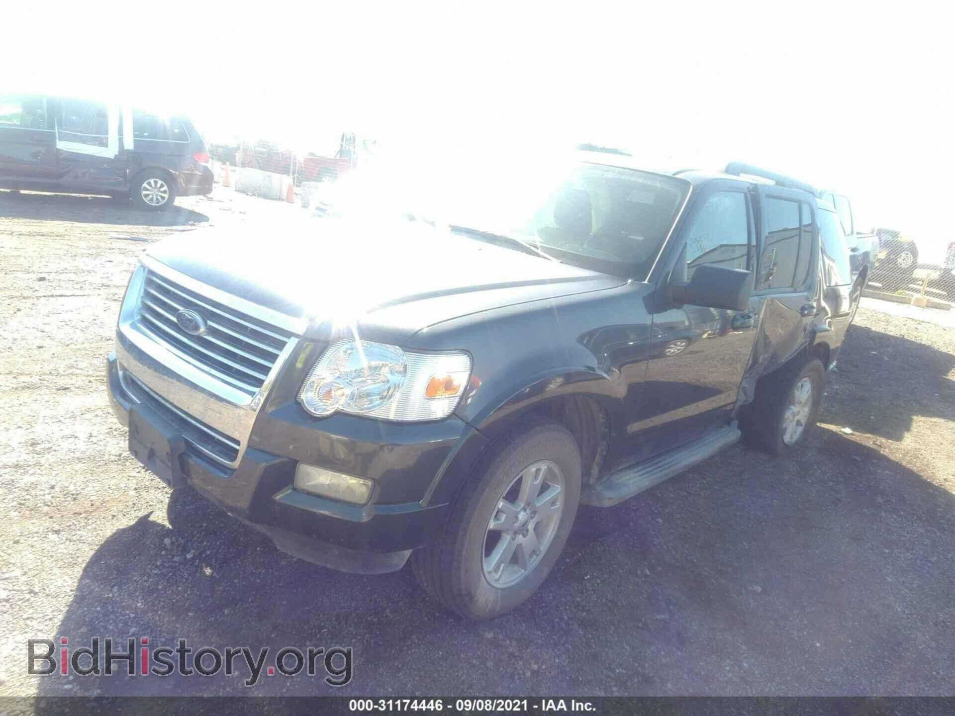 2010 FORD EXPLORER - VIN: 1FMEU7DE9AUA38017 - Фото 2