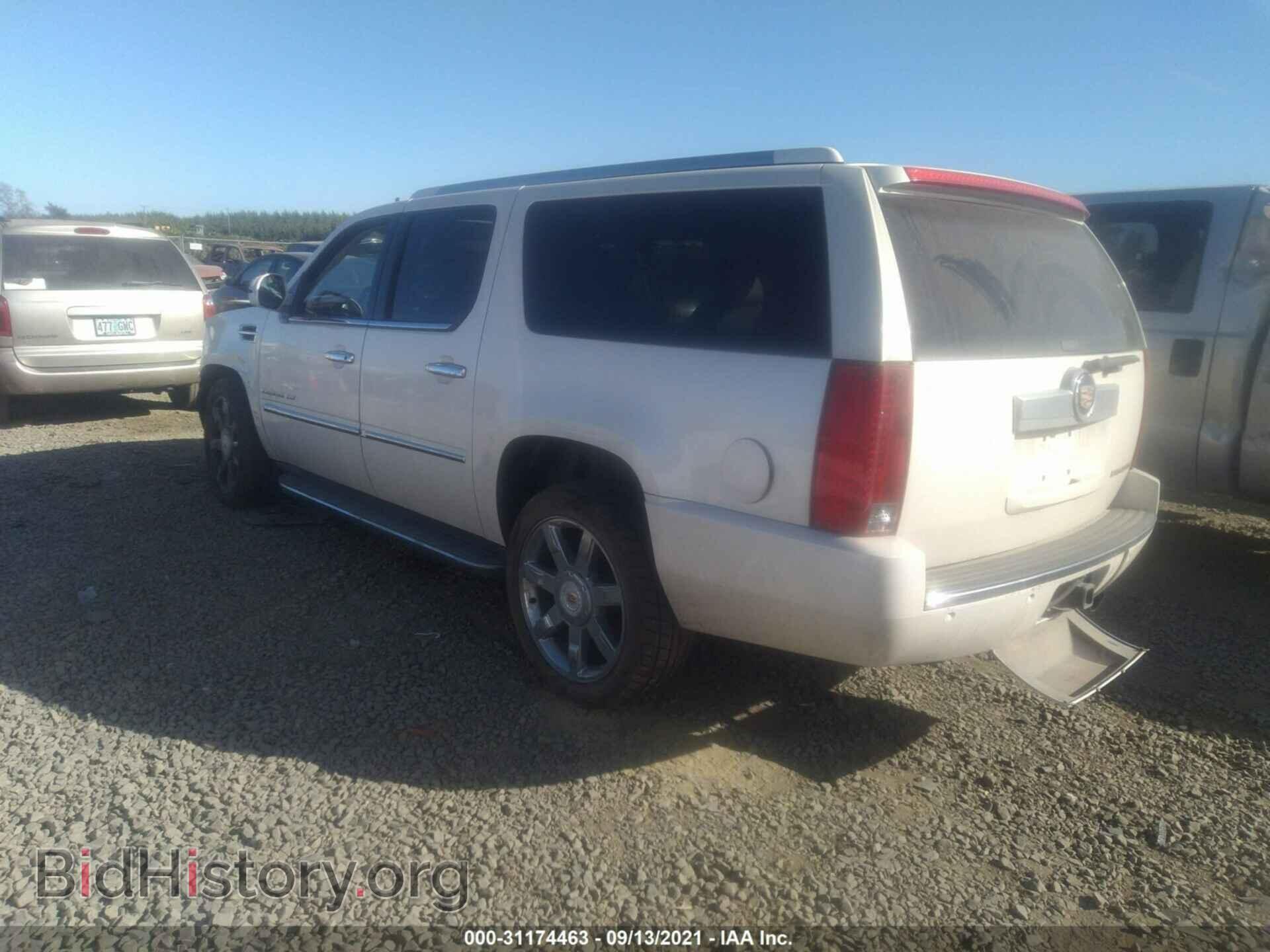 2013 CADILLAC ESCALADE ESV - VIN: 1GYS4HEF0DR300433 - Фото 3