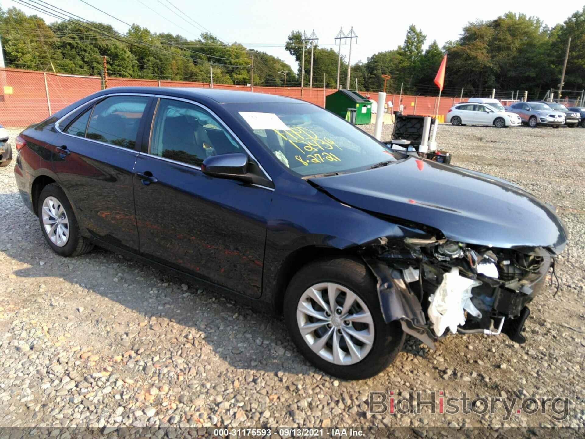 Photo 4T4BF1FK3FR486425 - TOYOTA CAMRY 2015