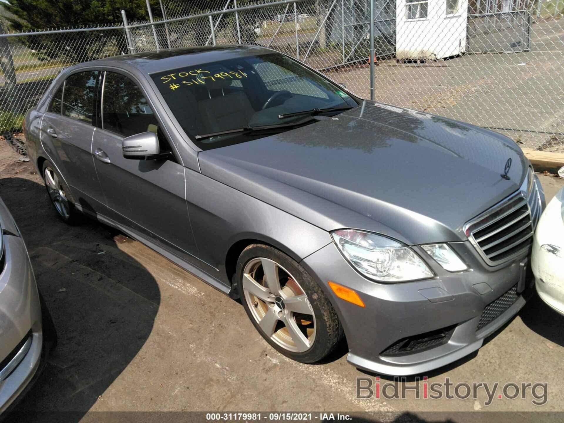 Photo WDDHF8HB6BA288146 - MERCEDES-BENZ E-CLASS 2011