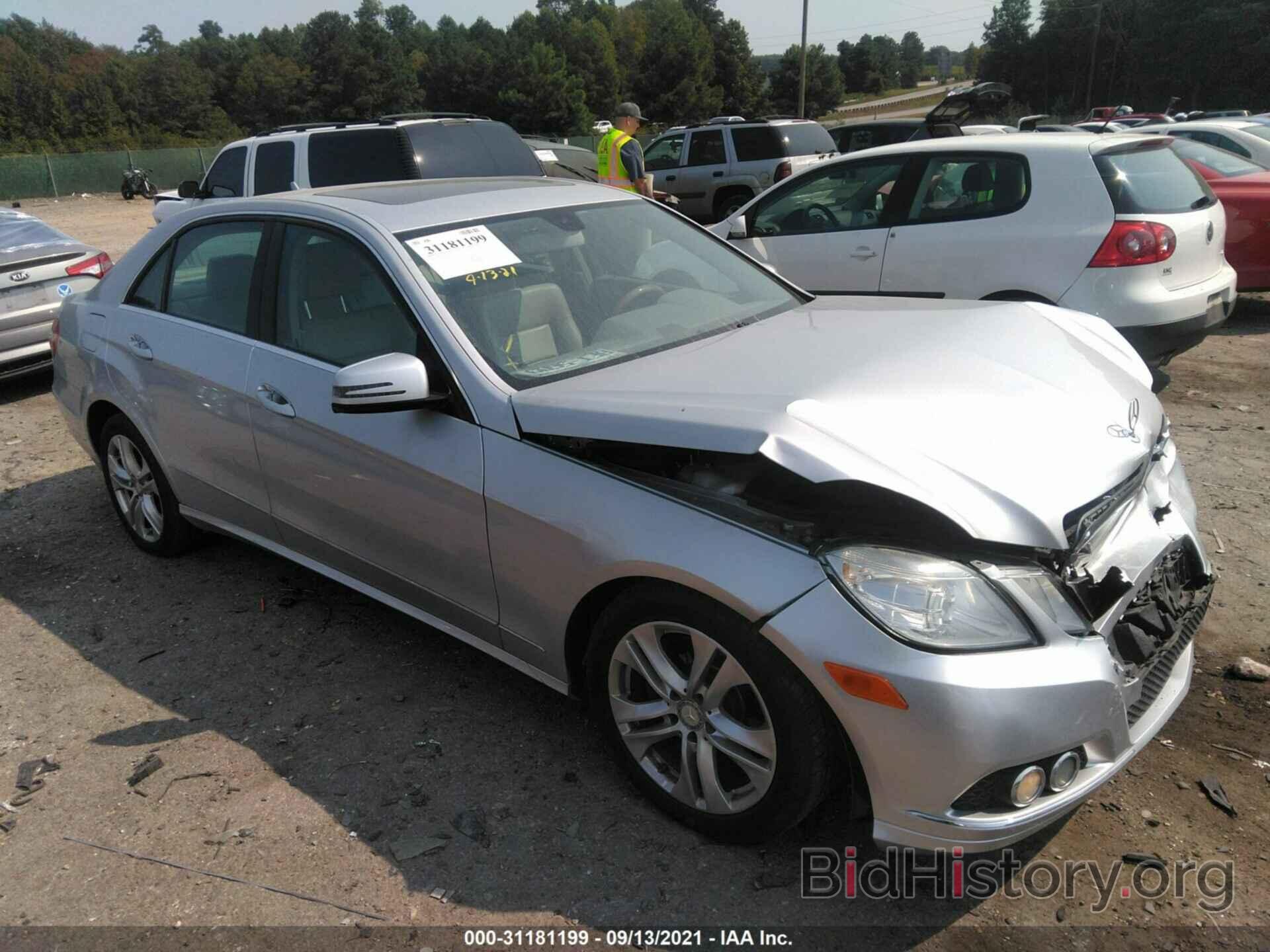 Photo WDDHF5GB6BA352735 - MERCEDES-BENZ E-CLASS 2011