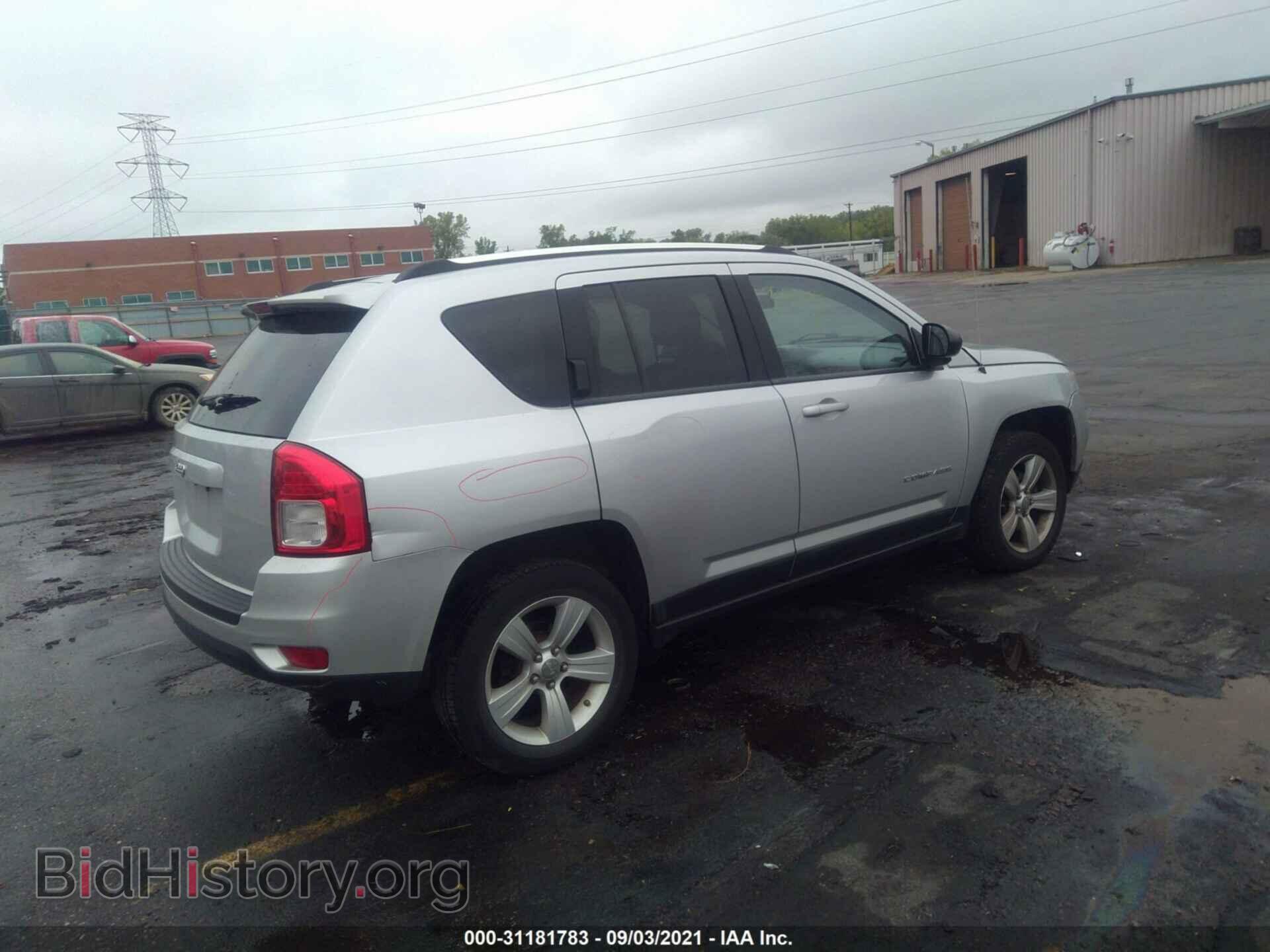 2011 JEEP COMPASS - VIN: 1J4NF1FB1BD215539 - Фото 4