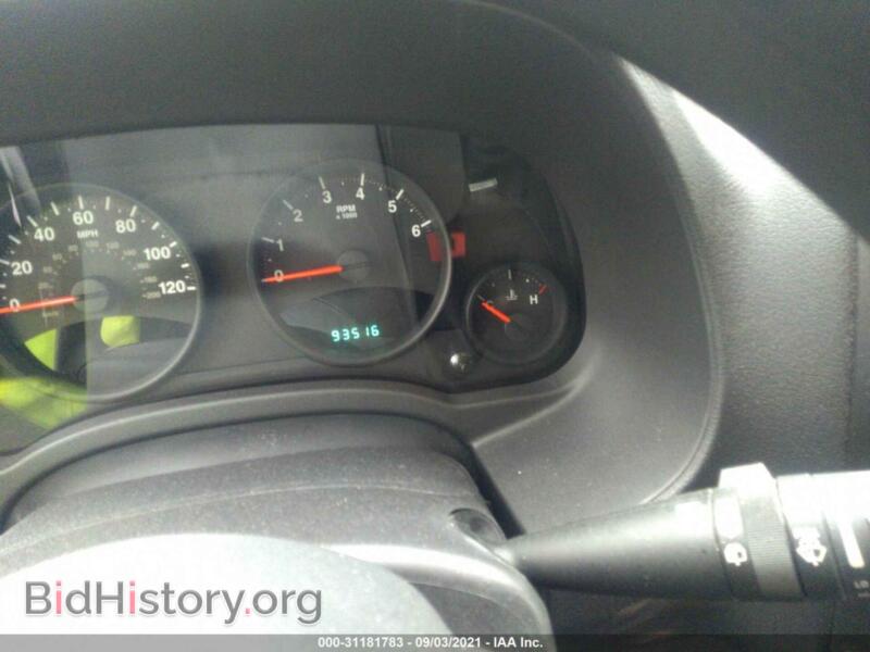 2011 Jeep COMPASS (VIN 1J4NF1FB1BD215539) — photo 7 of 11