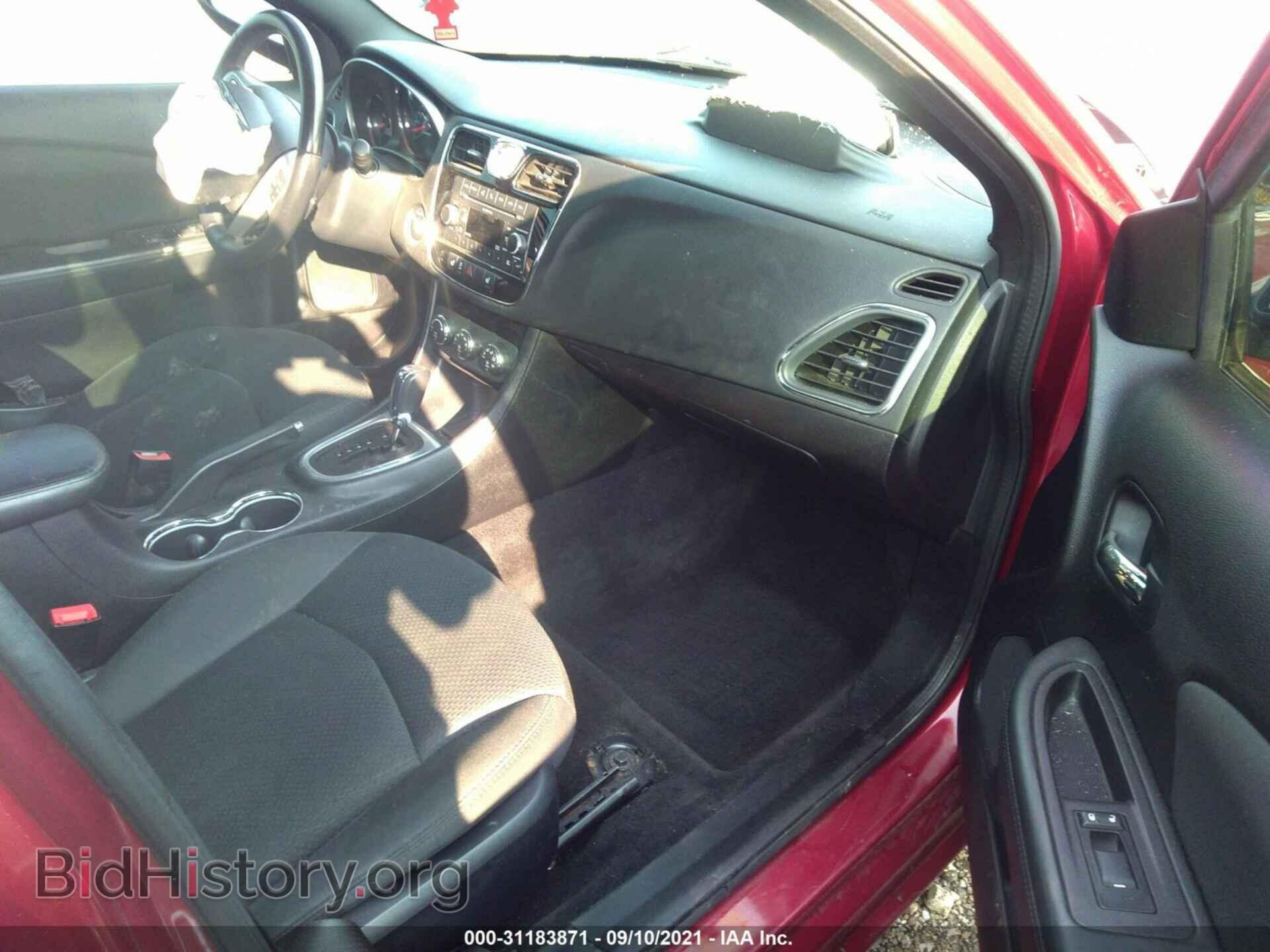 2011 CHRYSLER 200 - VIN: 1C3BC1FB7BN525274 - Фото 5