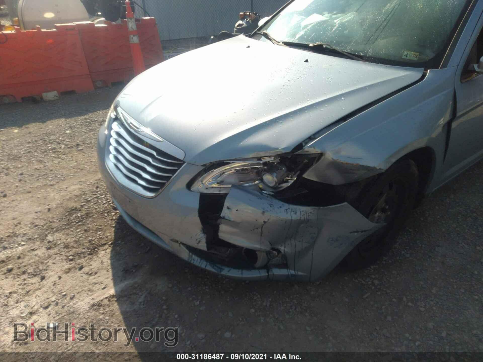 2013 CHRYSLER 200 - VIN: 1C3CCBAB0DN735817 - Фото 6