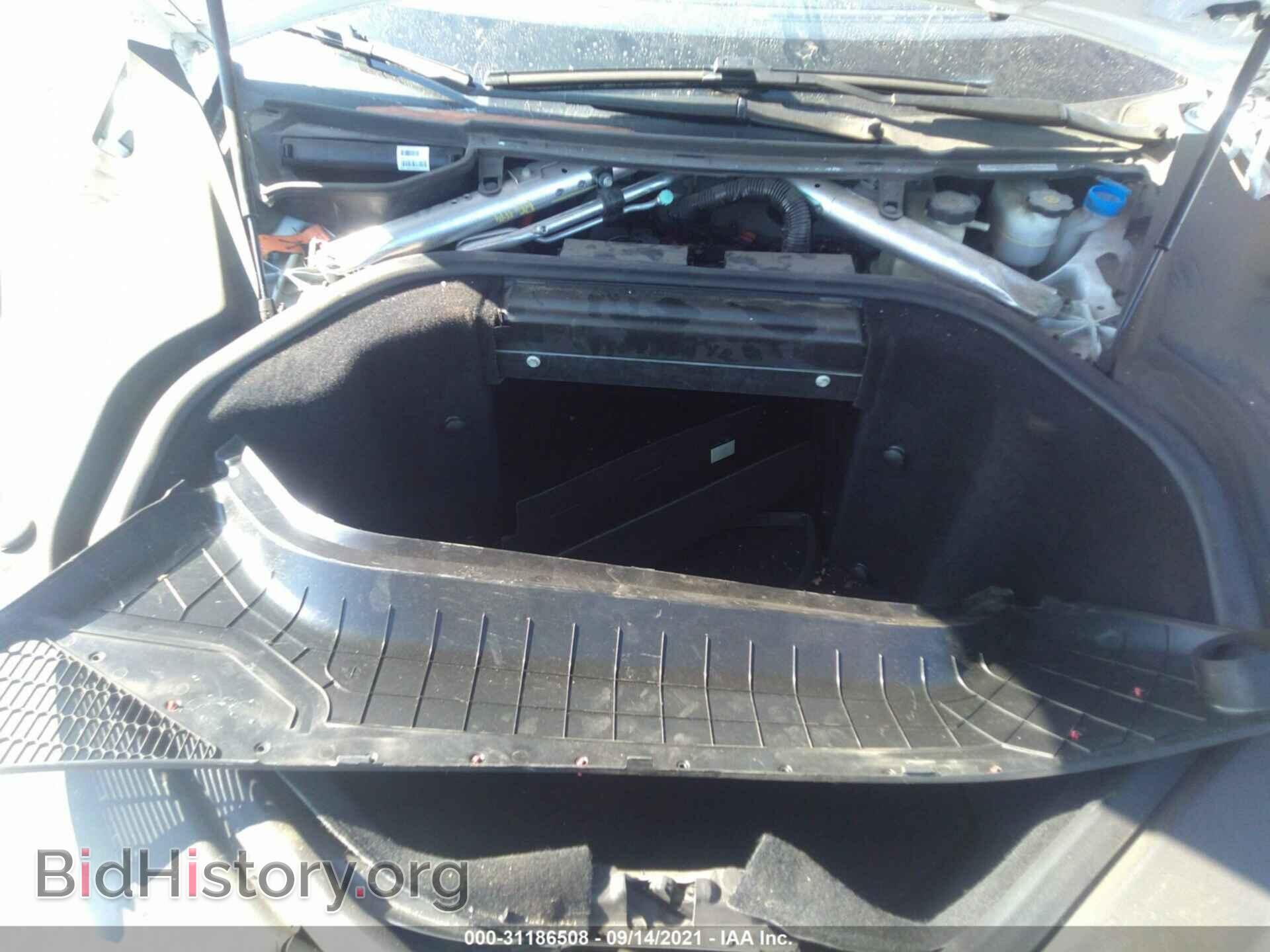 2013 TESLA MODEL S - VIN: 5YJSA1CNXDFP24143 - Фото 10