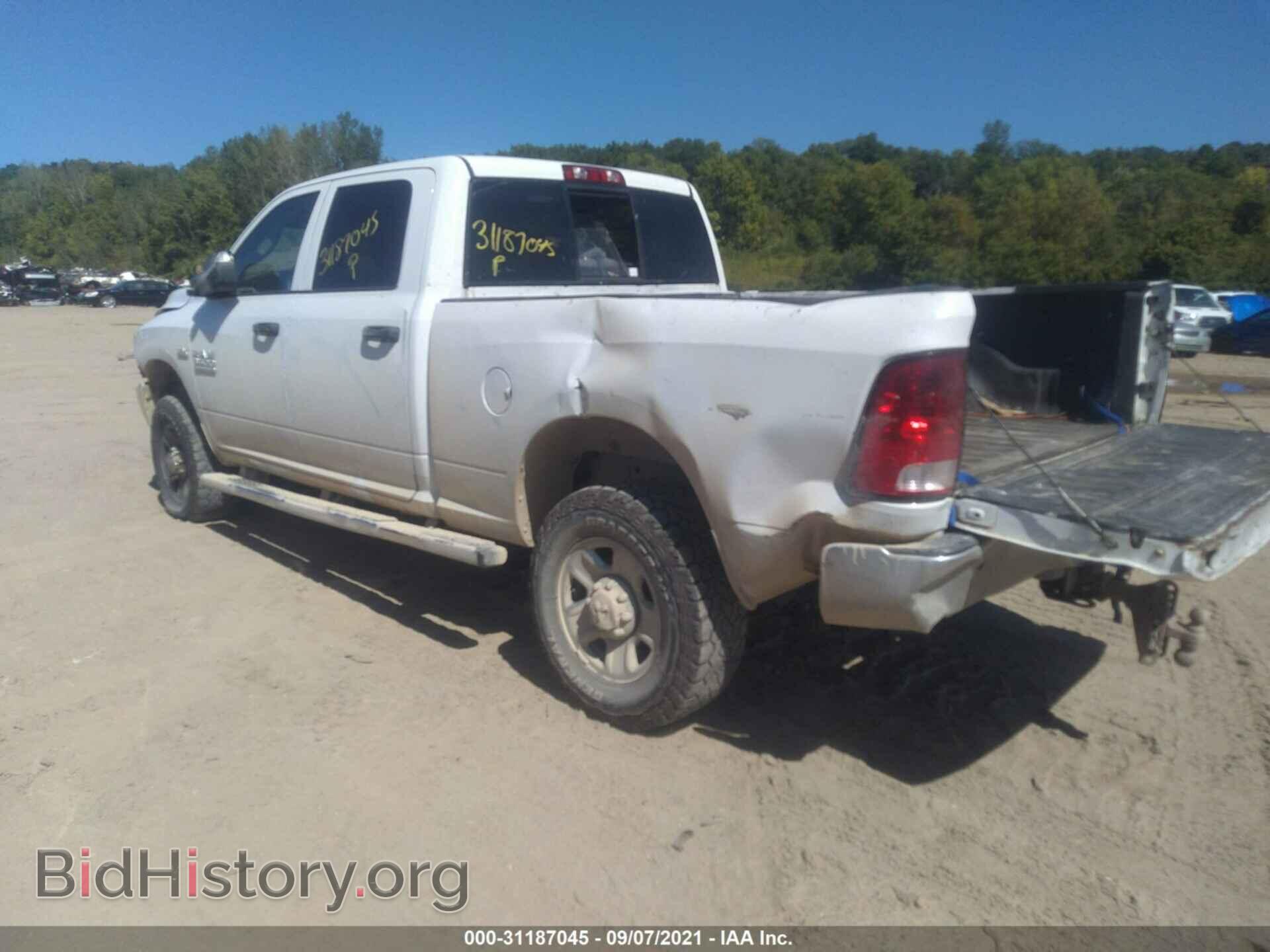 2014 RAM 3500 - VIN: 3C63R3CJ3EG220106 - Фото 3
