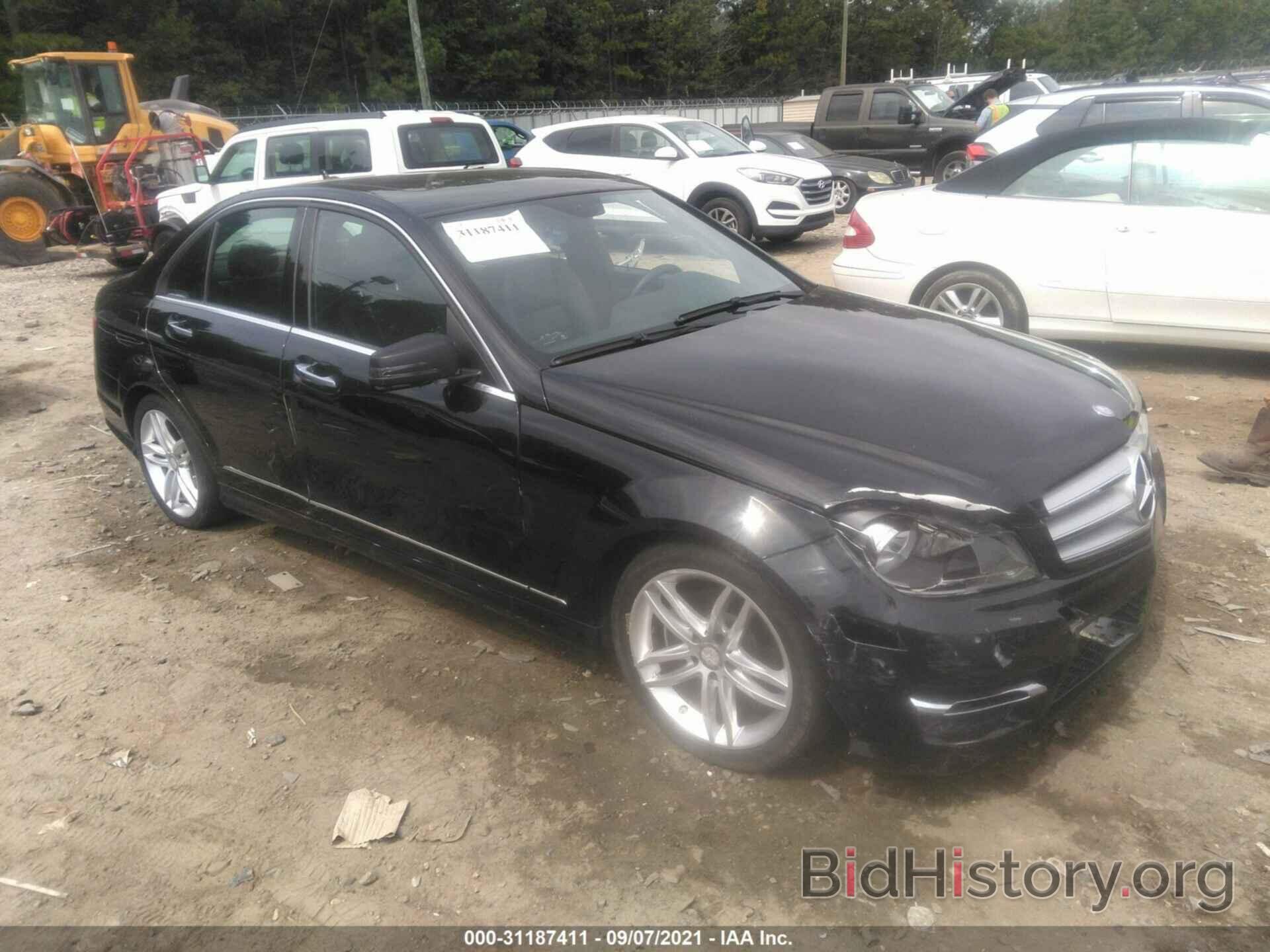 Фотография WDDGF4HB3DR252214 - MERCEDES-BENZ C-CLASS 2013