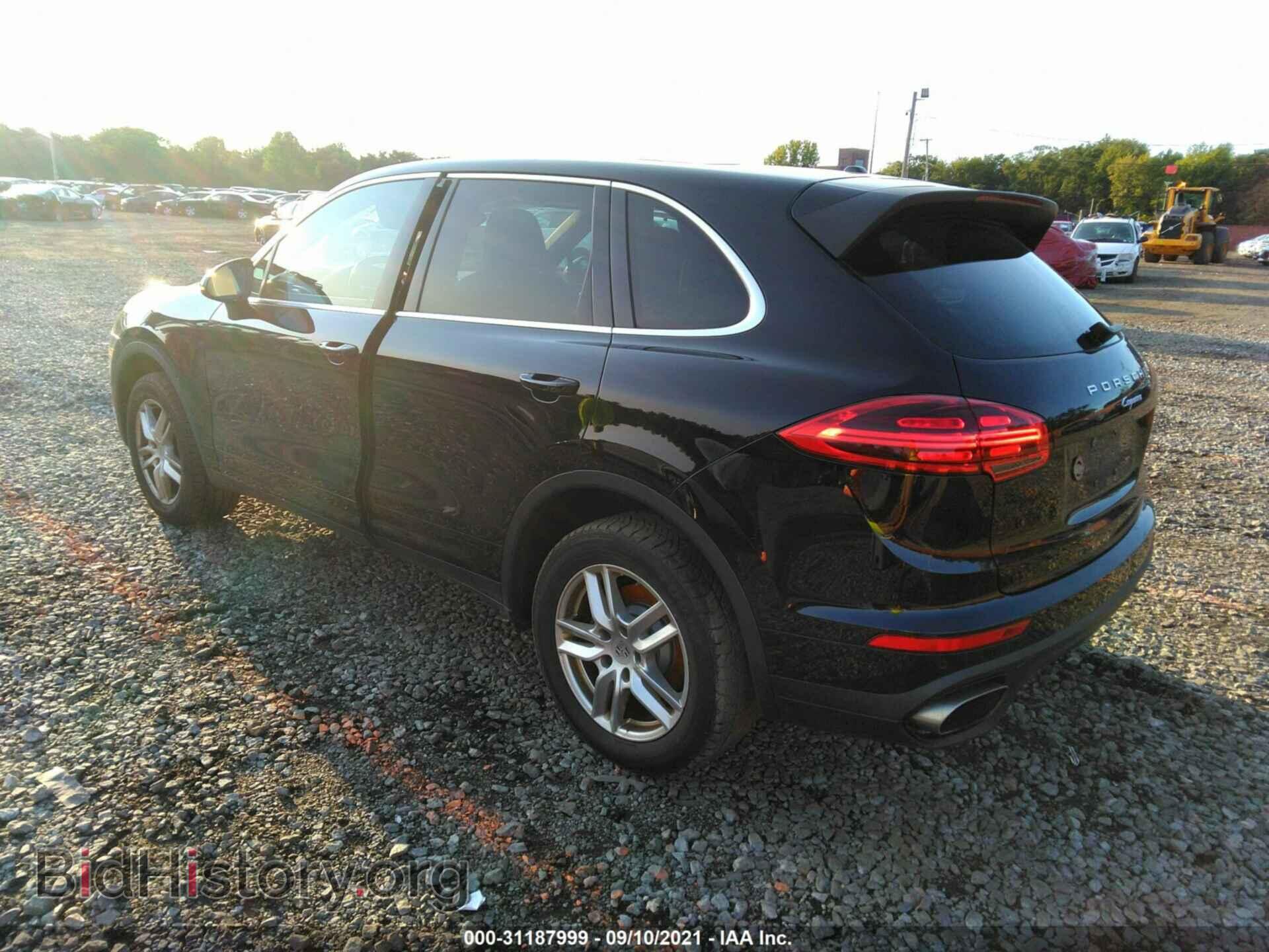2016 PORSCHE CAYENNE - VIN: WP1AA2A26GLA00752 - Фото 3