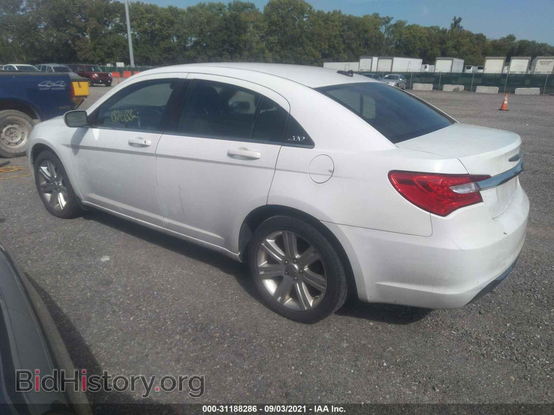 2012 CHRYSLER 200 - VIN: 1C3CCBAB7CN172408 - Фото 3