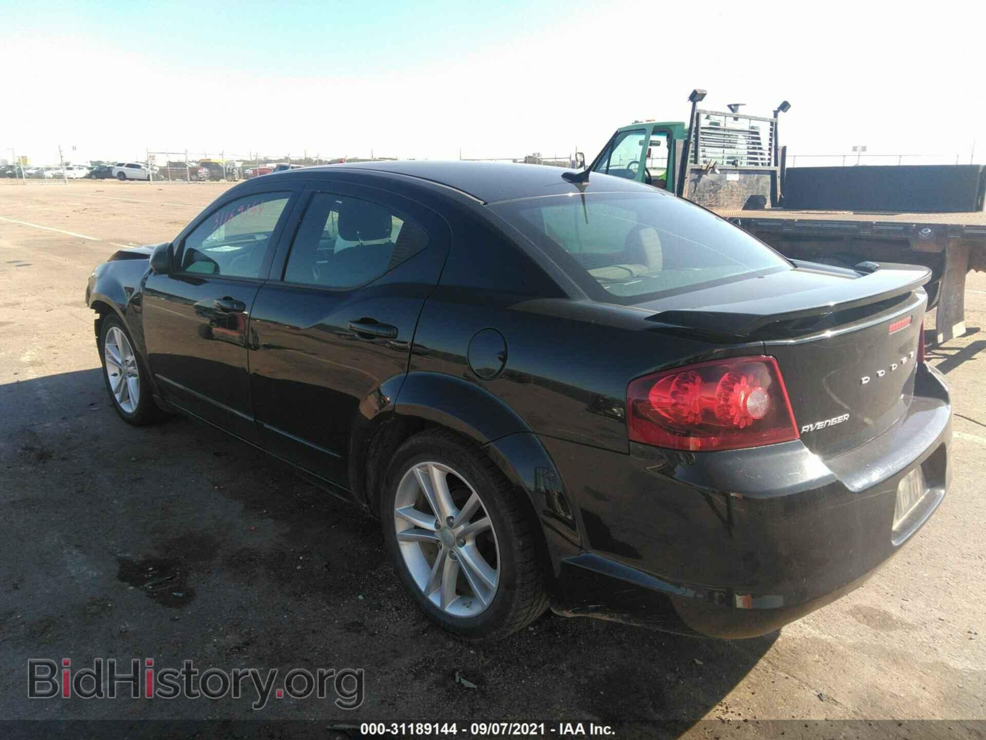 2011 DODGE AVENGER - VIN: 1B3BD1FG3BN587664 - Фото 3