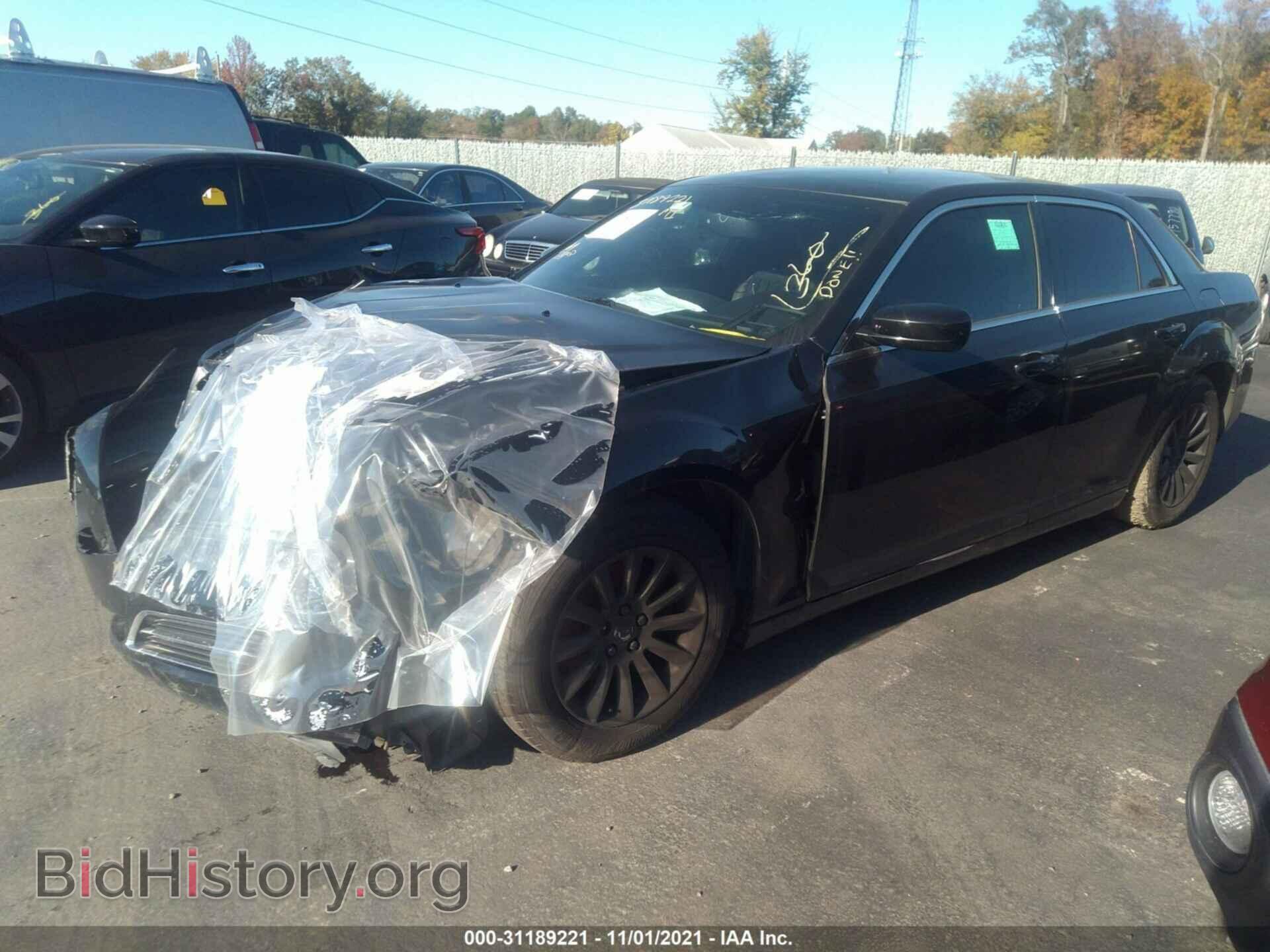 2014 CHRYSLER 300 - VIN: 2C3CCAAG2EH288763 - Фото 2