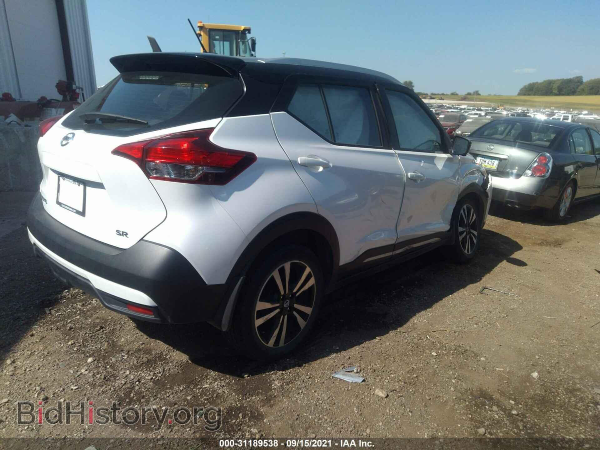 2019 NISSAN KICKS - VIN: 3N1CP5CU2KL492429 - Фото 4