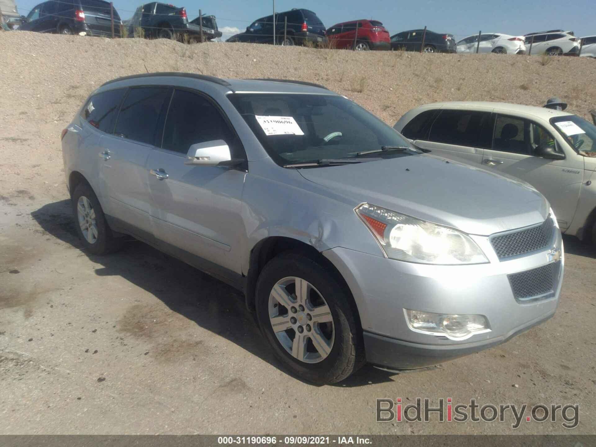 Photo 1GNKVGED5BJ127751 - CHEVROLET TRAVERSE 2011