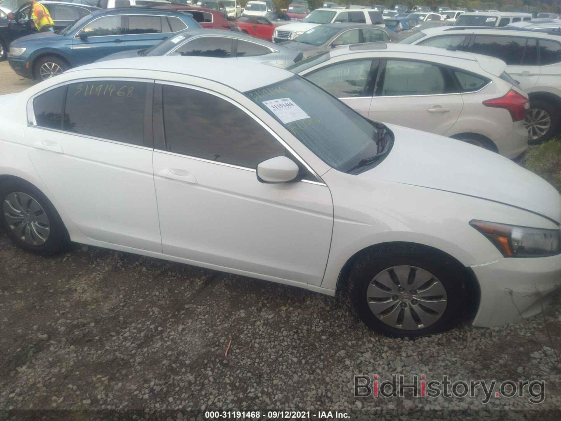 Photo 1HGCP2F32CA204949 - HONDA ACCORD SDN 2012