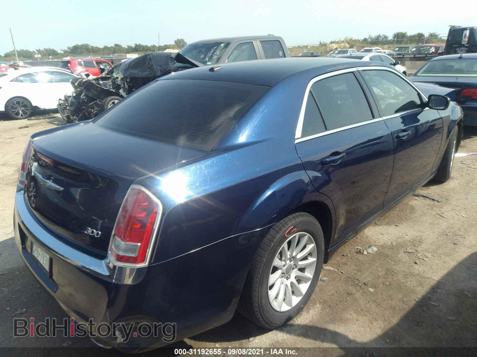 2014 CHRYSLER 300 - VIN: 2C3CCAAG3EH157406 - Фото 4