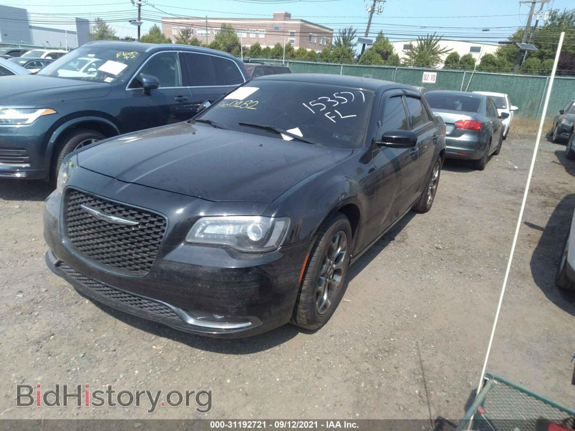 2015 CHRYSLER 300 - VIN: 2C3CCAGG8FH860282 - Фото 2