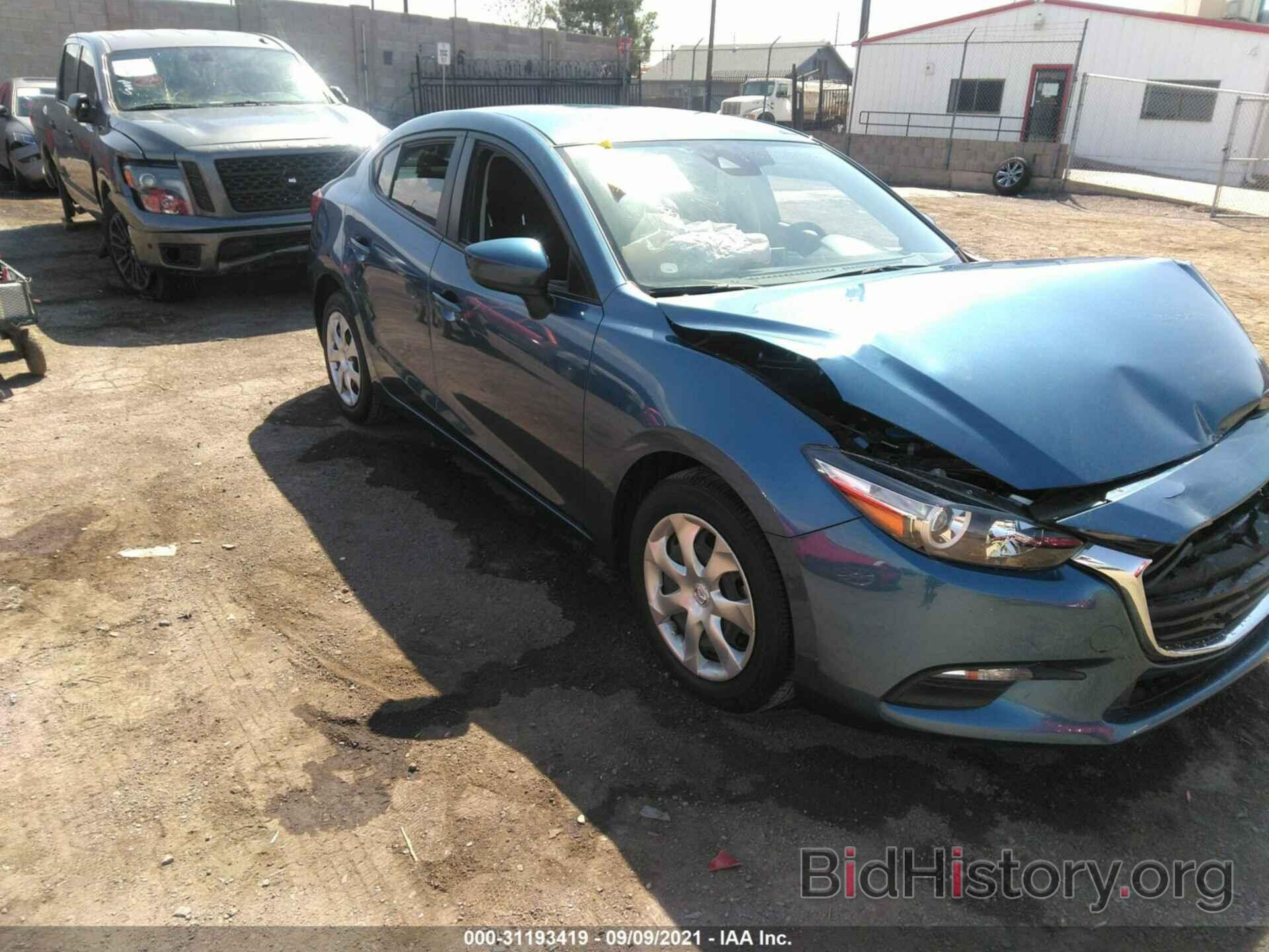 Photo 3MZBN1U74JM229526 - MAZDA MAZDA3 4-DOOR 2018