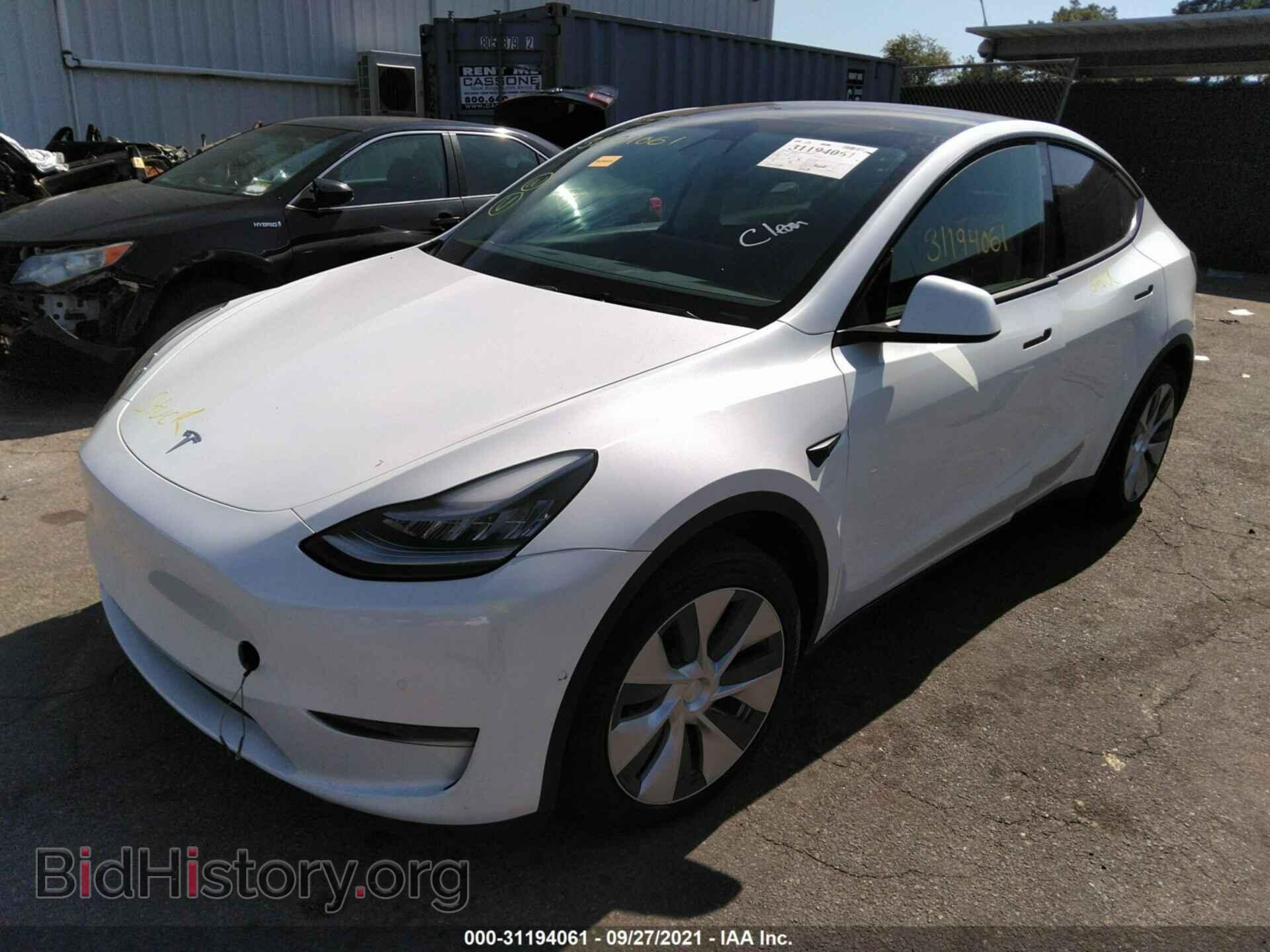 2021 TESLA MODEL Y - VIN: 5YJYGDEE6MF086304 - Фото 2