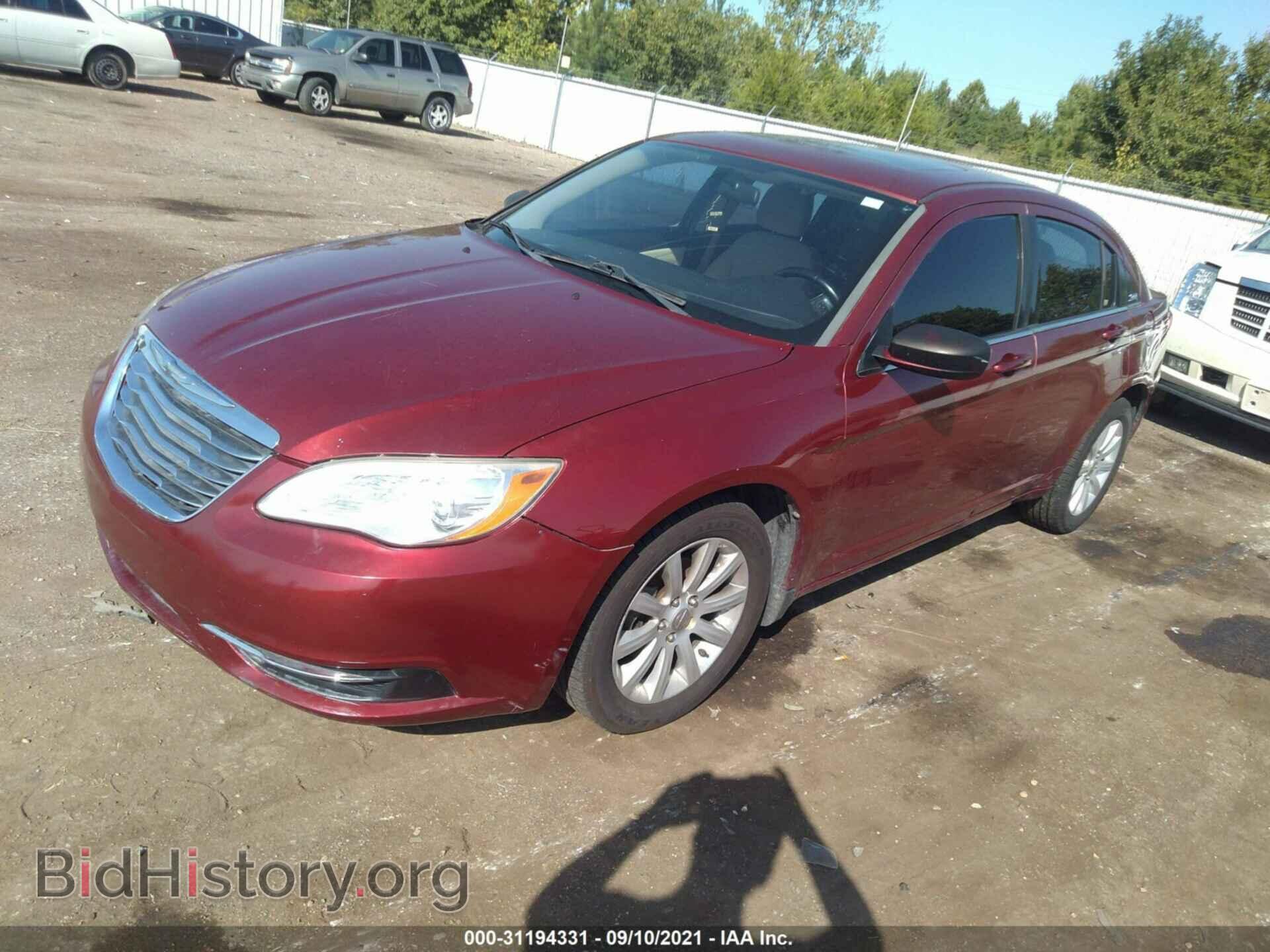 2011 CHRYSLER 200 - VIN: 1C3BC1FG9BN601105 - Фото 2