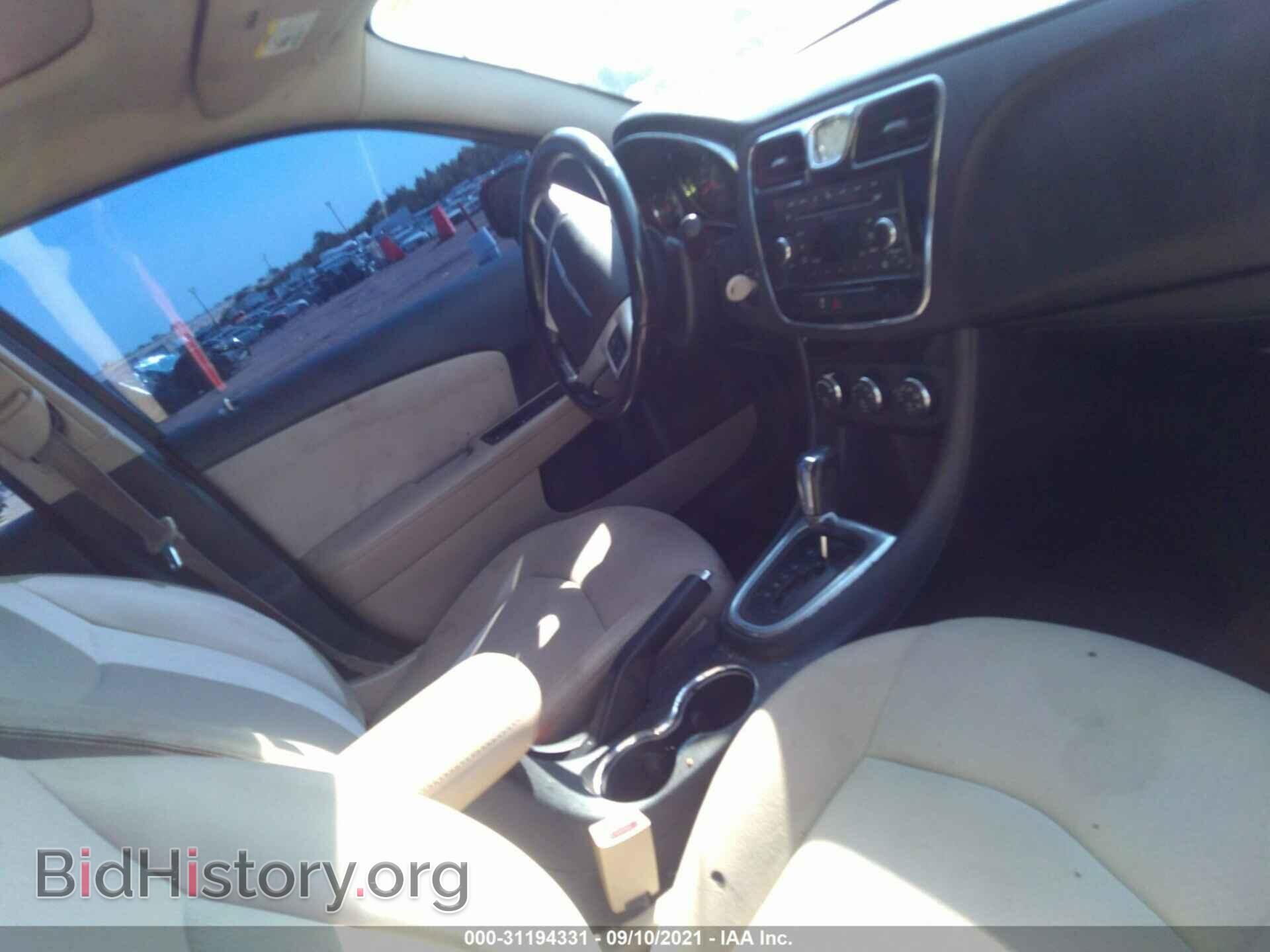 2011 CHRYSLER 200 - VIN: 1C3BC1FG9BN601105 - Фото 5
