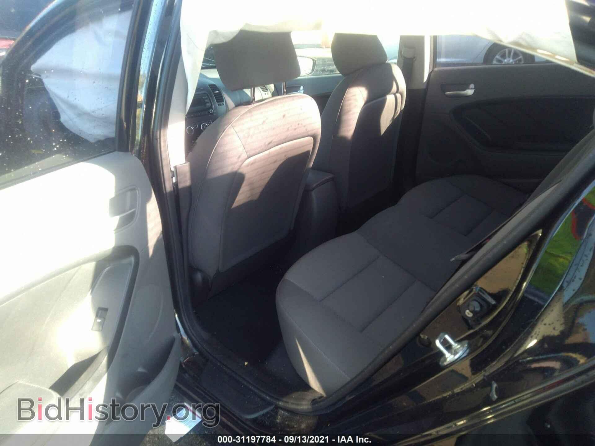 2017 KIA FORTE - VIN: 3KPFK4A73HE043418 - Фото 8
