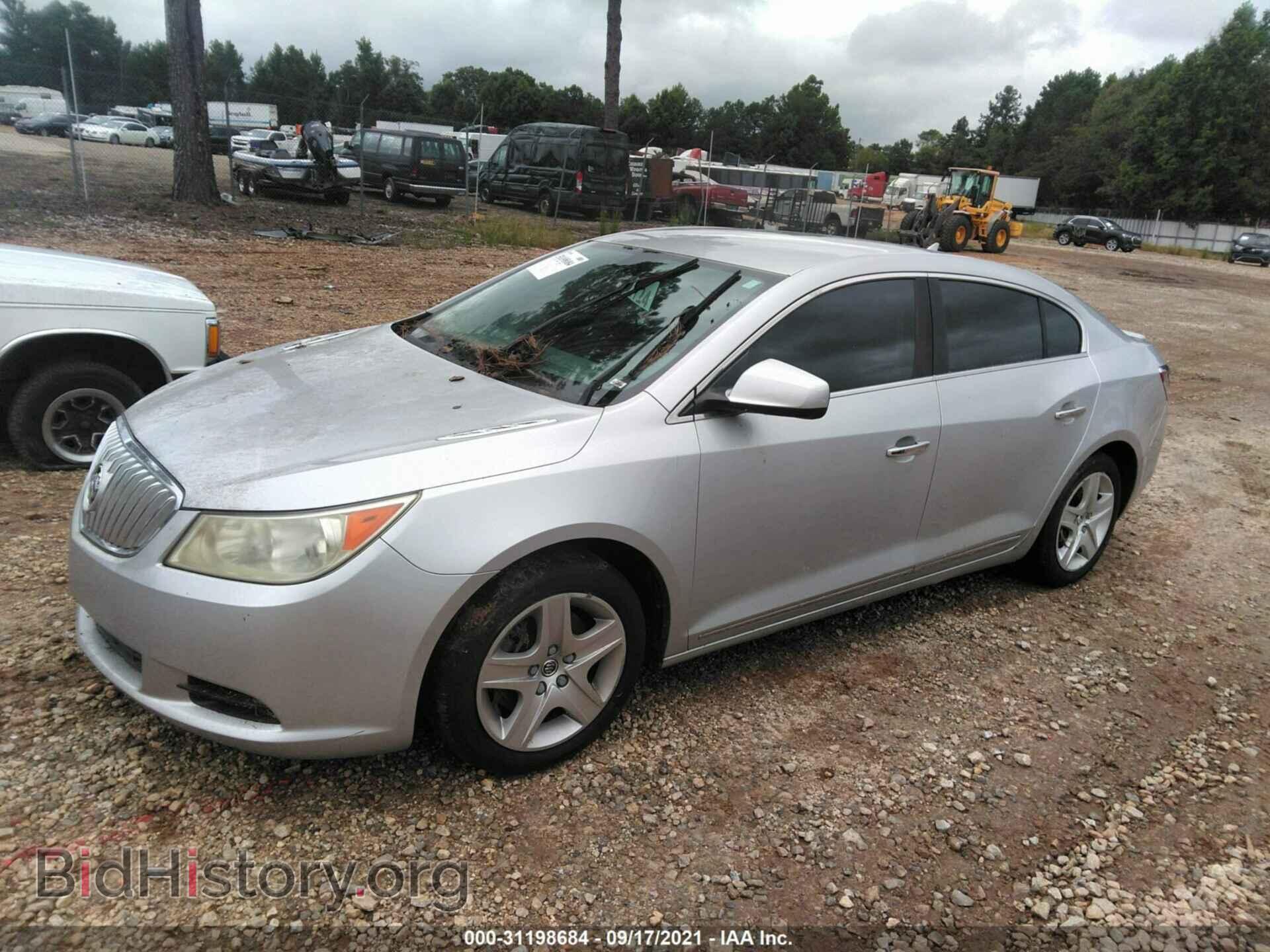 2011 BUICK LACROSSE - VIN: 1G4GA5ECXBF207003 - Фото 2