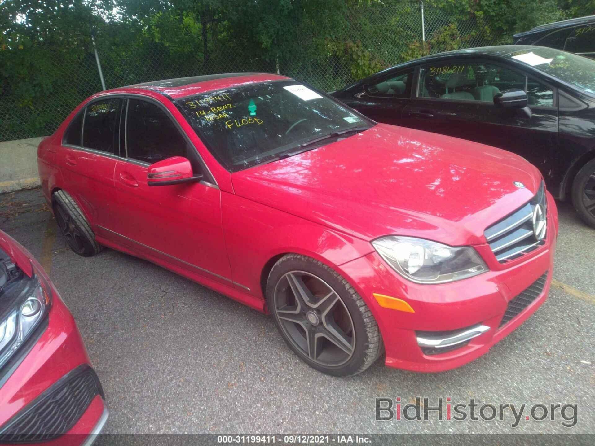 Photo WDDGF8AB7EA954439 - MERCEDES-BENZ C-CLASS 2014