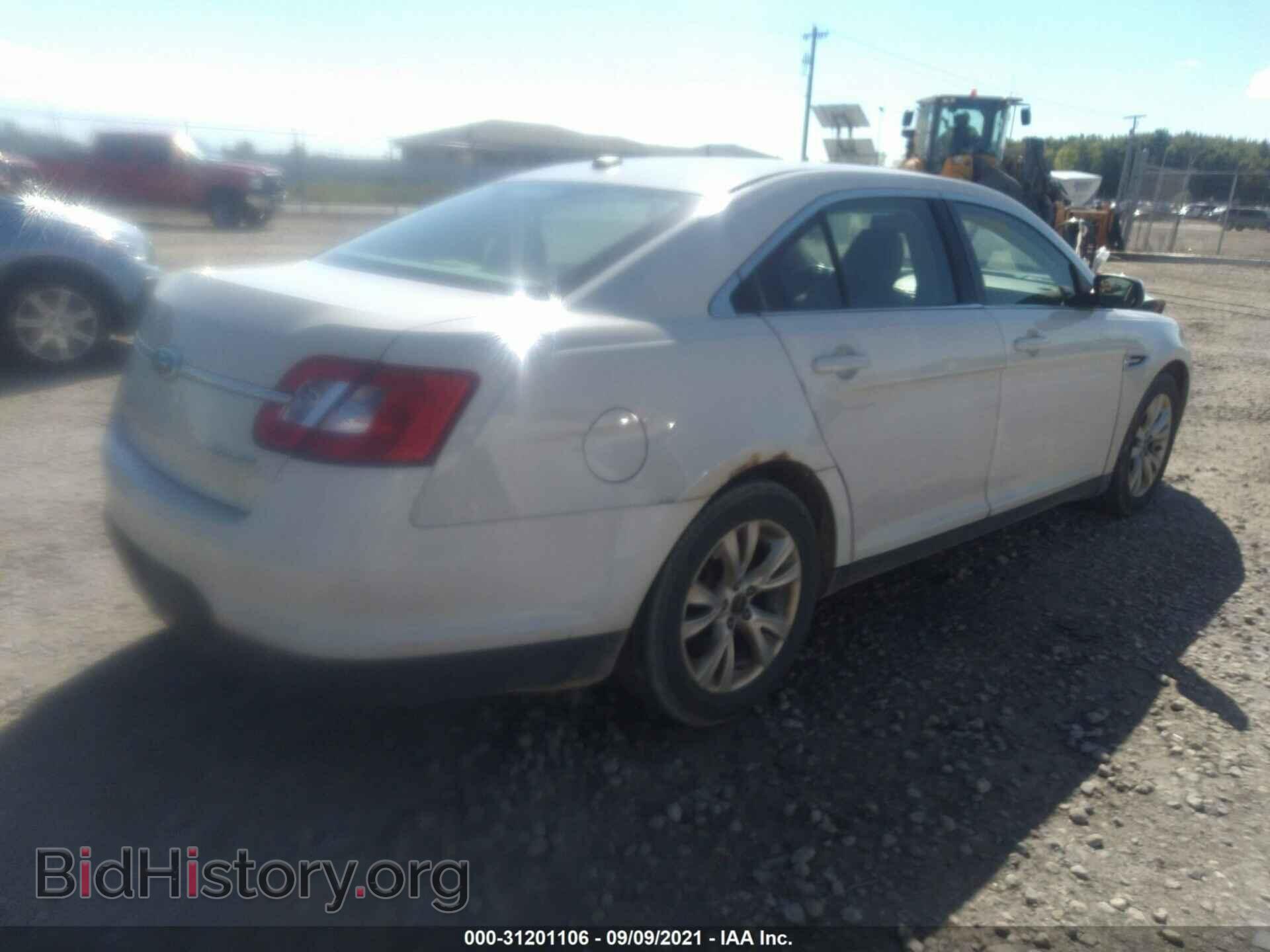 2011 FORD TAURUS - VIN: 1FAHP2HW0BG116267 - Фото 4