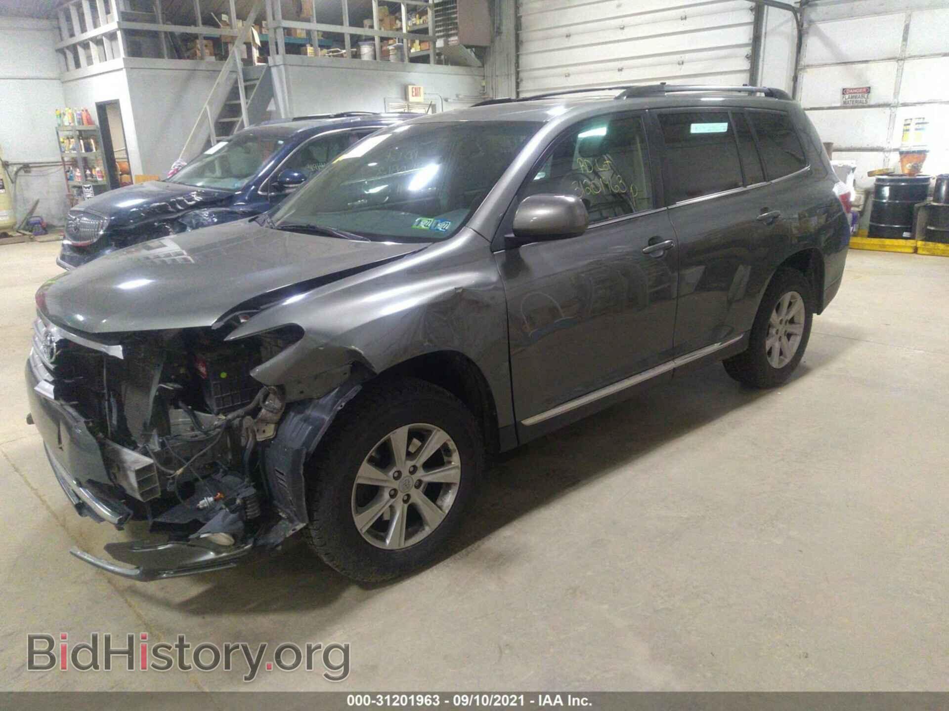 2011 TOYOTA HIGHLANDER - VIN: 5TDBK3EH7BS049585 - Фото 2