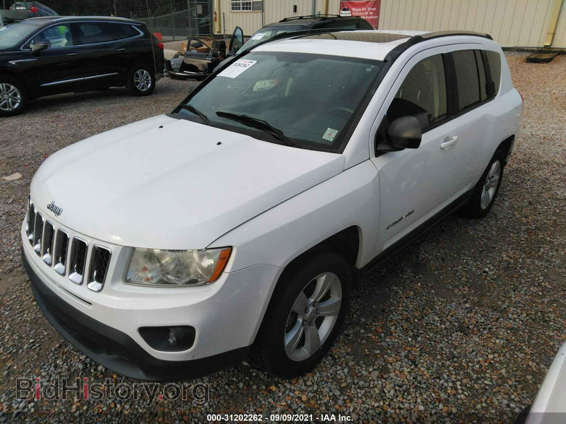 2011 JEEP COMPASS - VIN: 1J4NT1FA5BD241500 - Фото 2