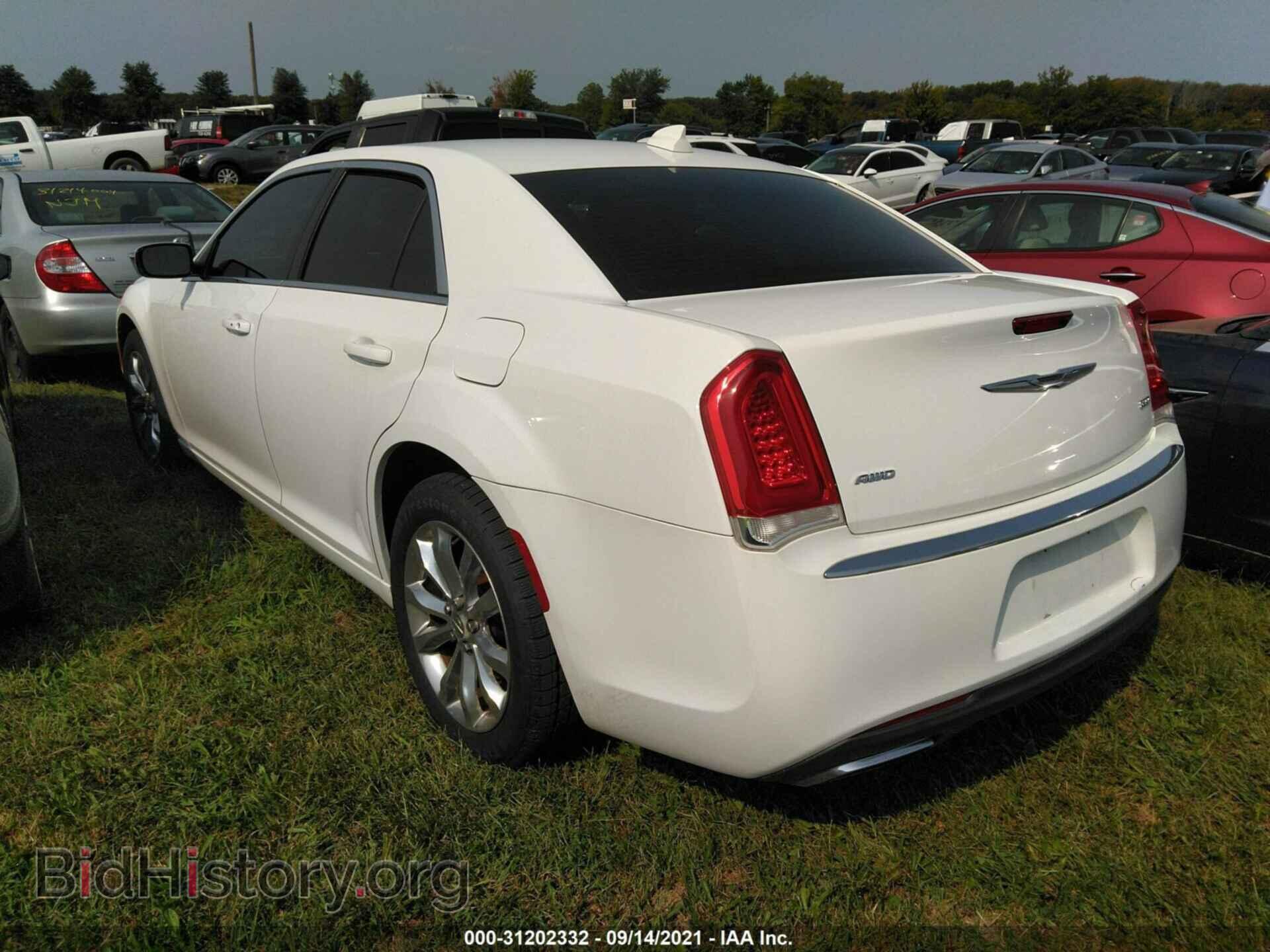 2015 CHRYSLER 300 - VIN: 2C3CCARG0FH883181 - Фото 3
