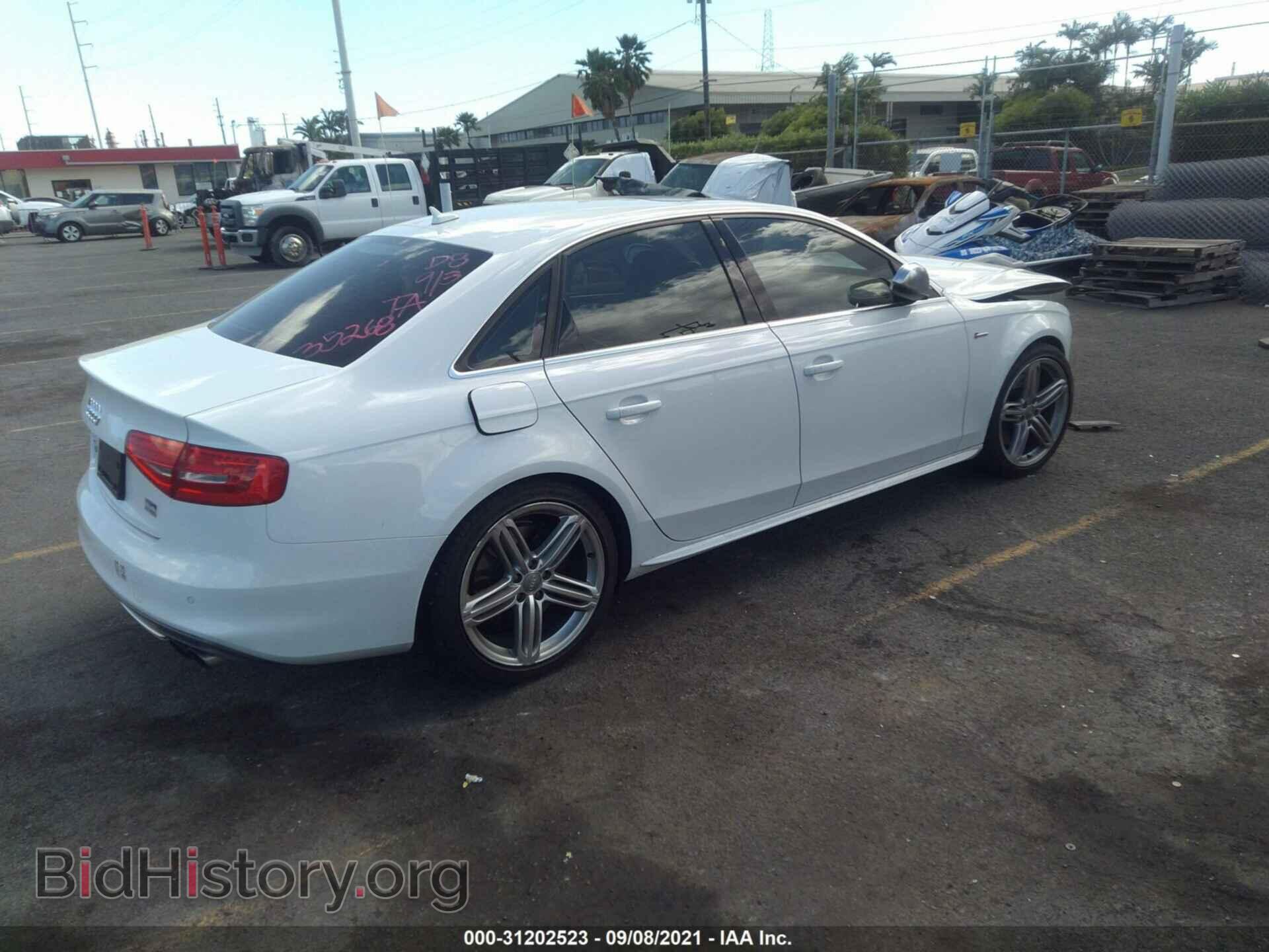 2013 AUDI S4 - VIN: WAUBGAFL8DA253897 - Фото 4