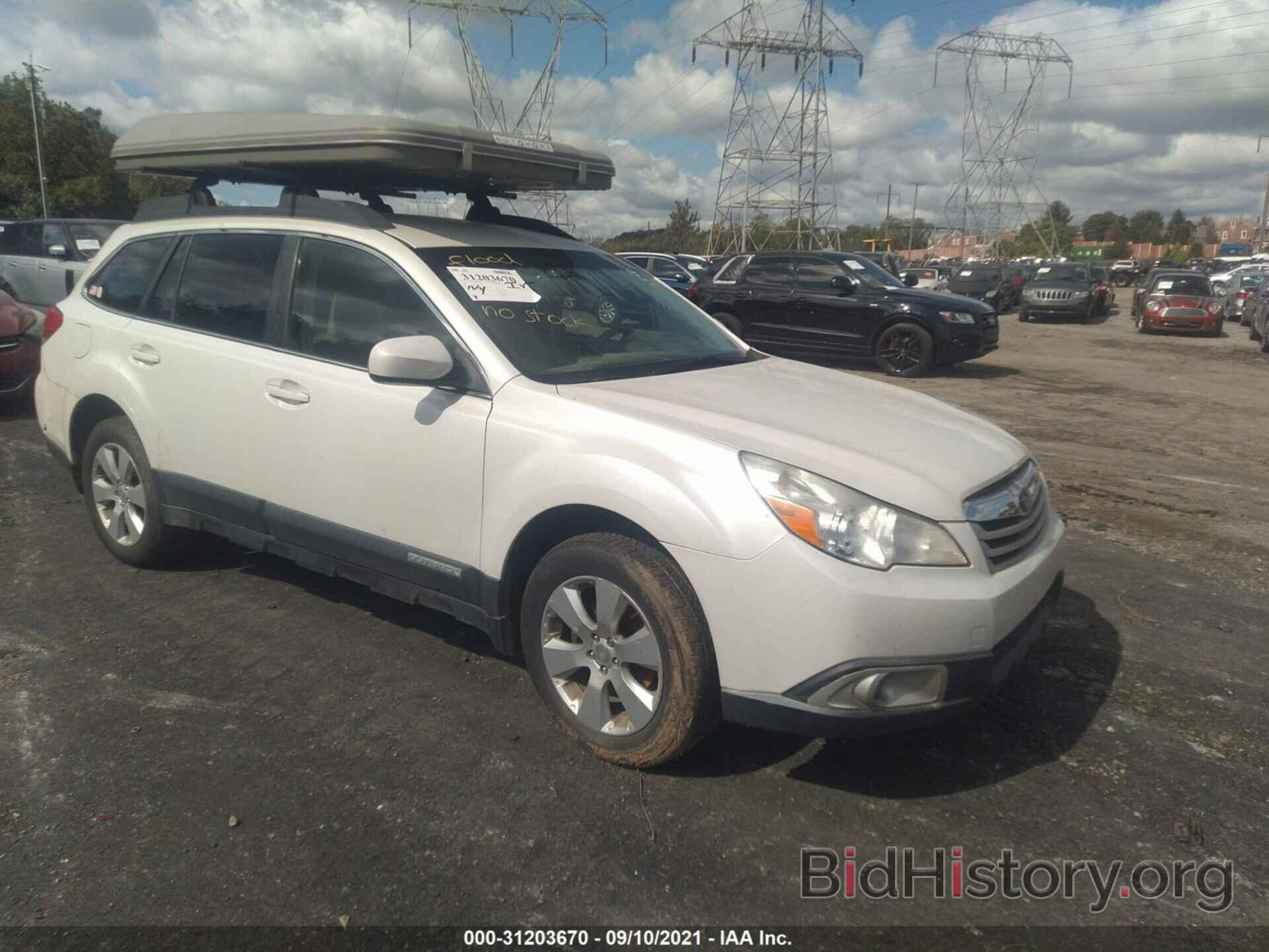 Photo 4S4BRBBC2B3409051 - SUBARU OUTBACK 2011