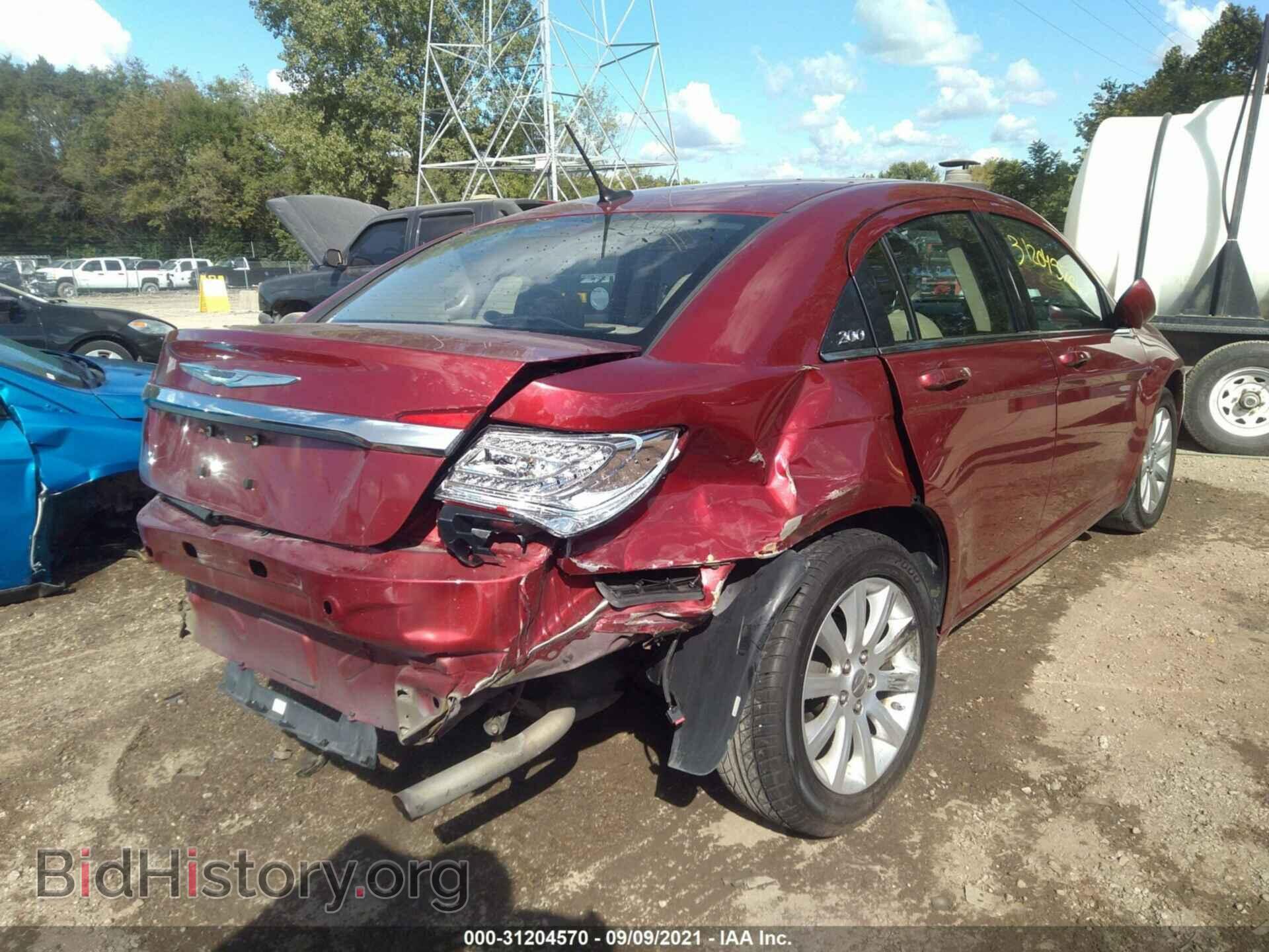 2011 CHRYSLER 200 - VIN: 1C3BC1FB8BN590070 - Photo 4