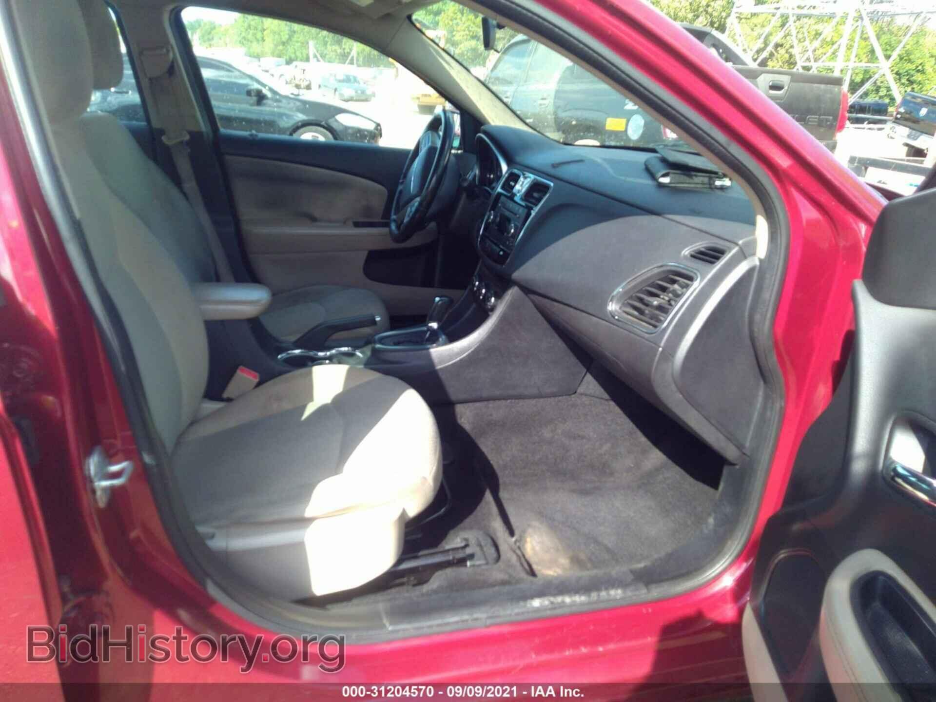 2011 CHRYSLER 200 - VIN: 1C3BC1FB8BN590070 - Photo 5