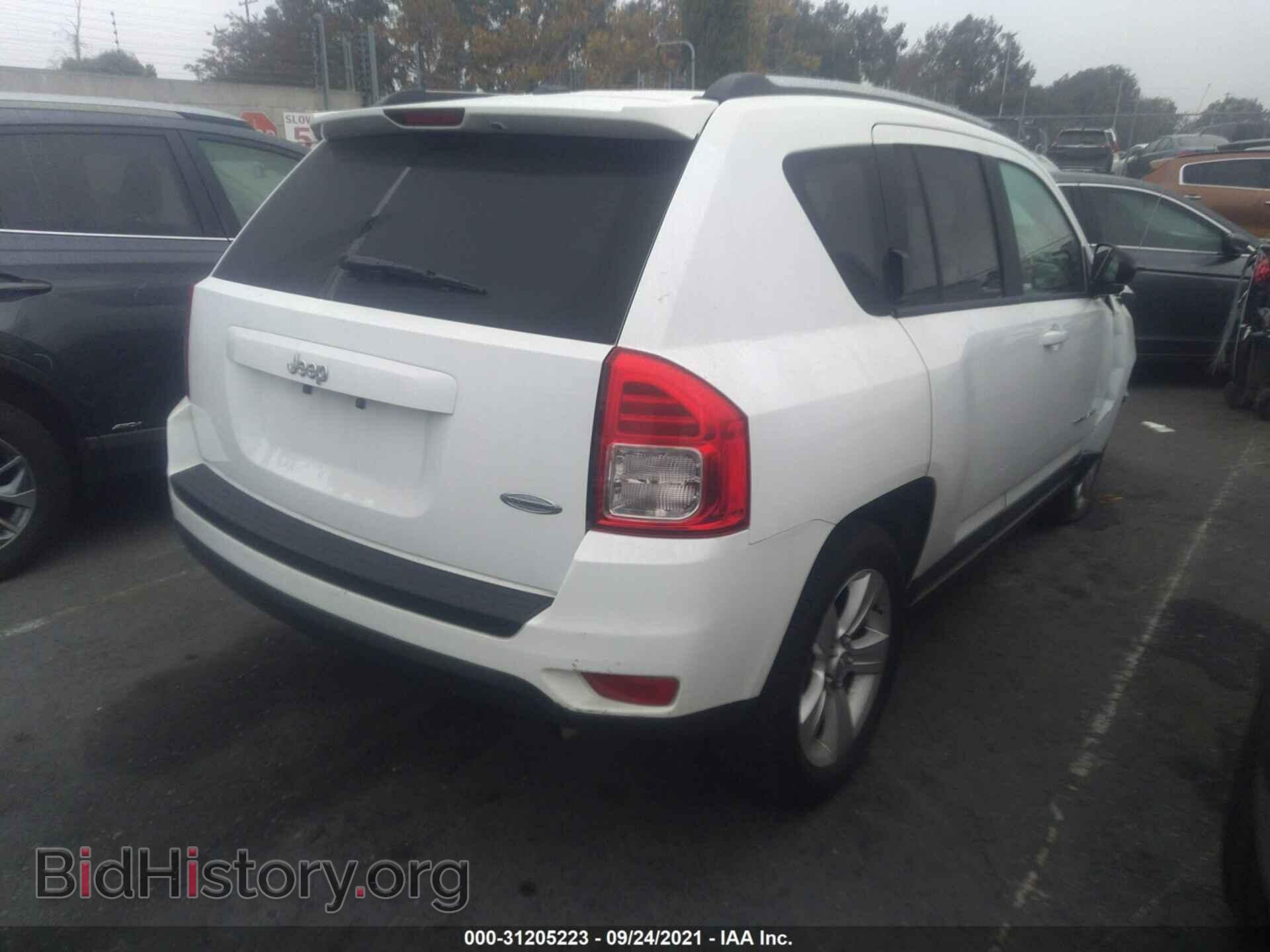 2013 JEEP COMPASS - VIN: 1C4NJCEB1DD246746 - Фото 4