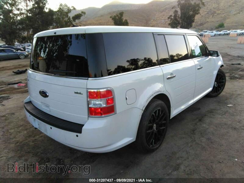 2010 Ford FLEX (VIN 2FMGK5CC1ABA23617) — фото 4 из 12