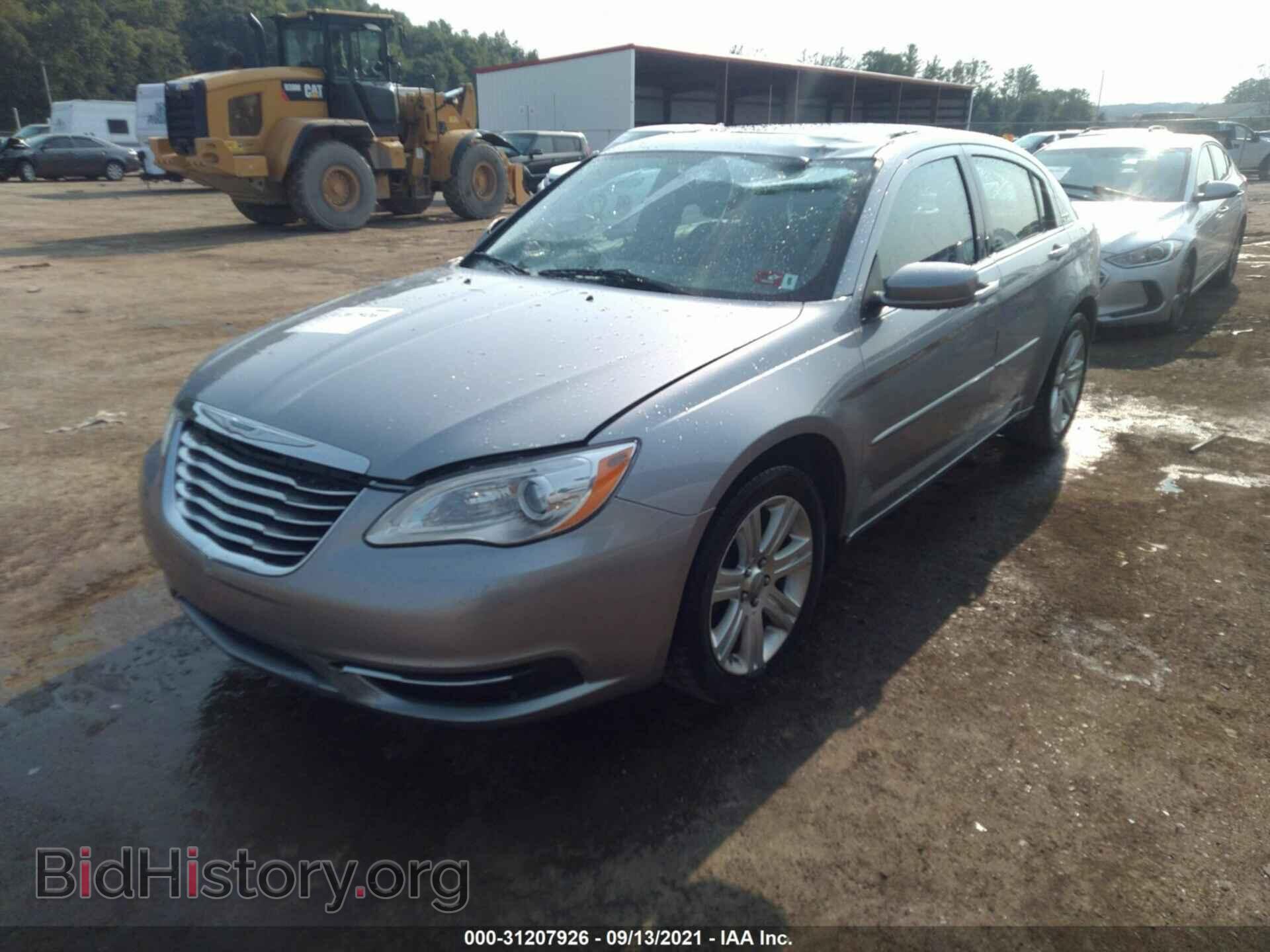 2013 CHRYSLER 200 - VIN: 1C3CCBBB2DN713672 - Фото 2