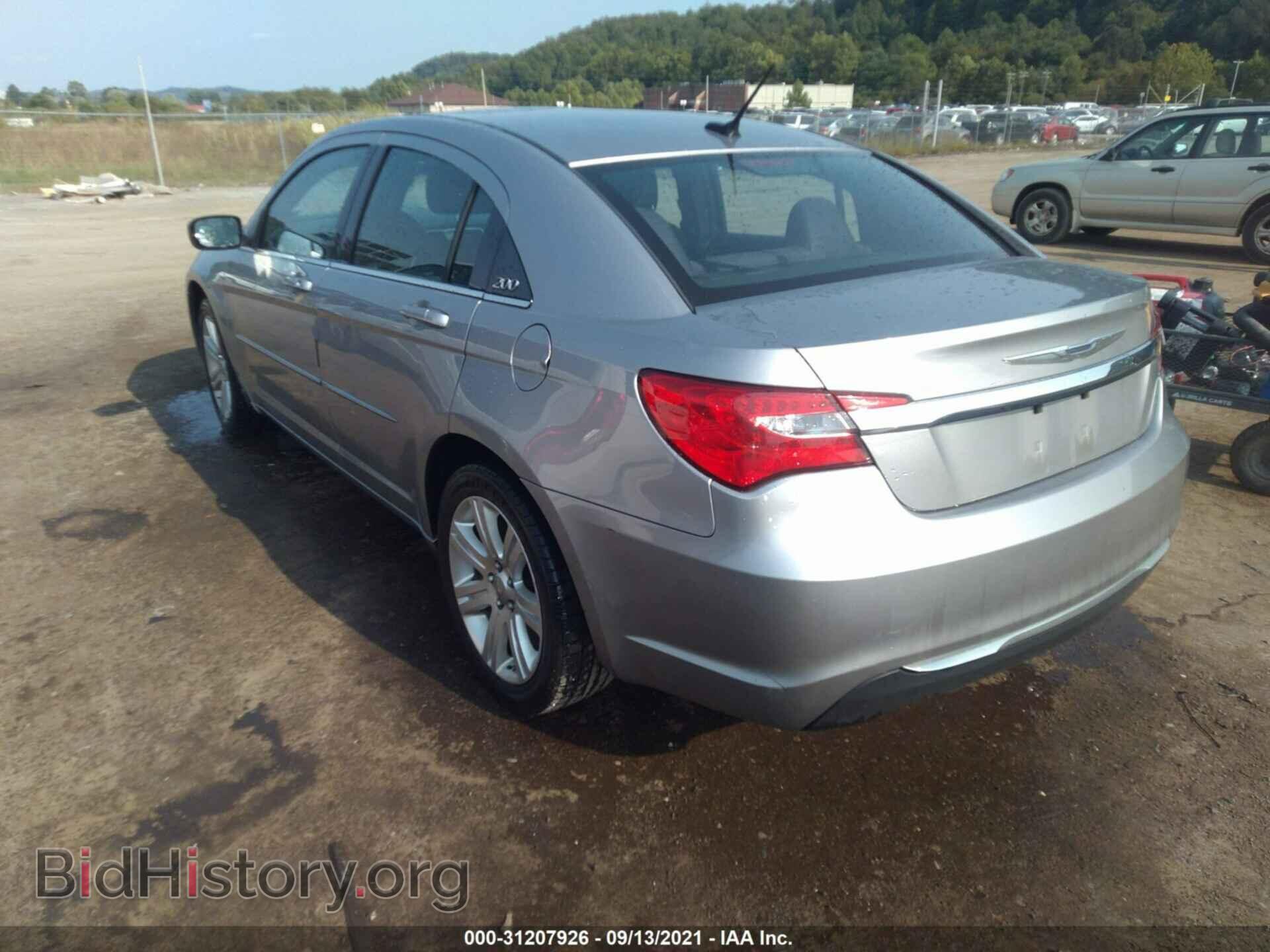 2013 CHRYSLER 200 - VIN: 1C3CCBBB2DN713672 - Фото 3