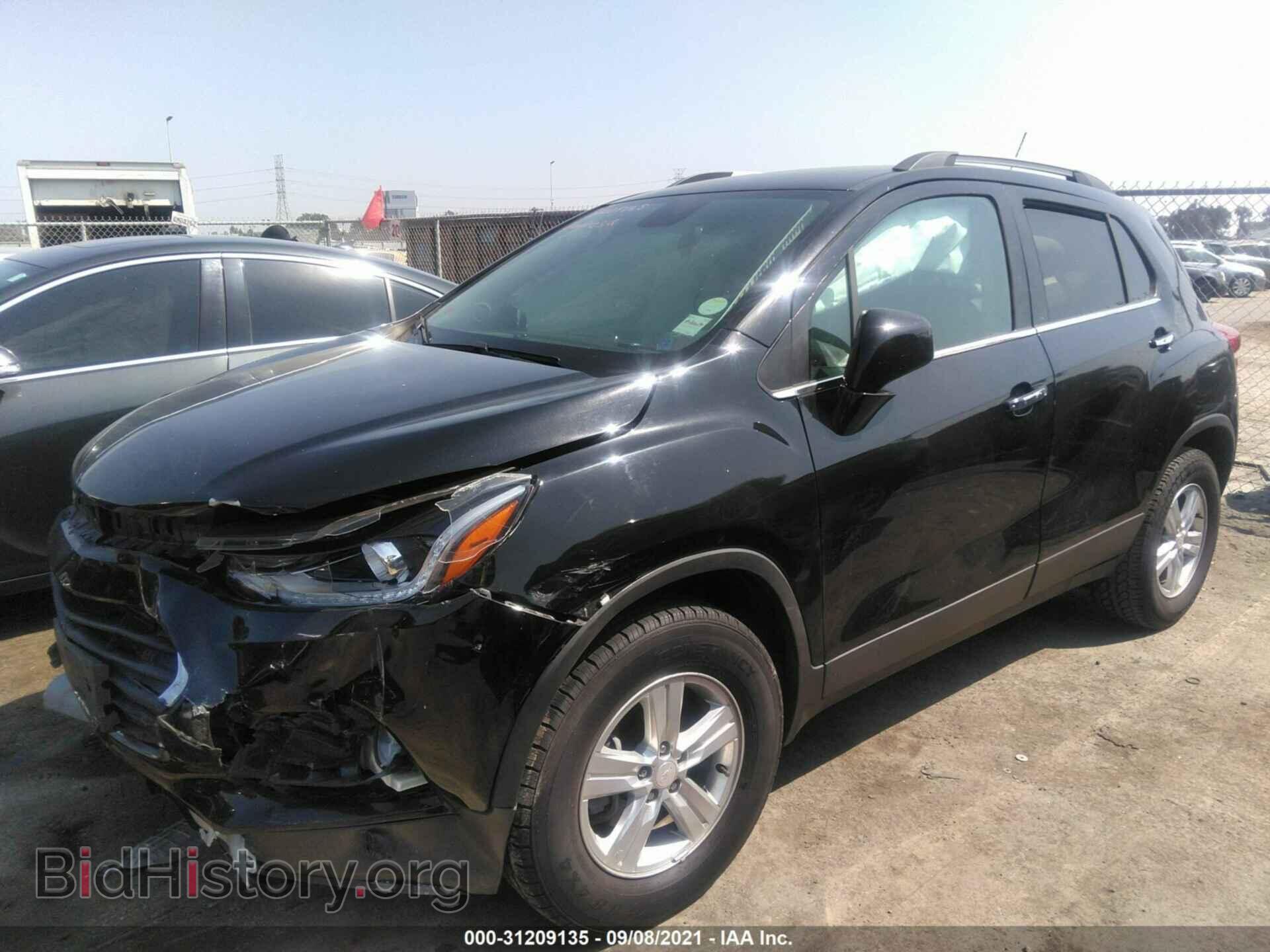 2017 CHEVROLET TRAX - VIN: 3GNCJPSB3HL196894 - Photo 2