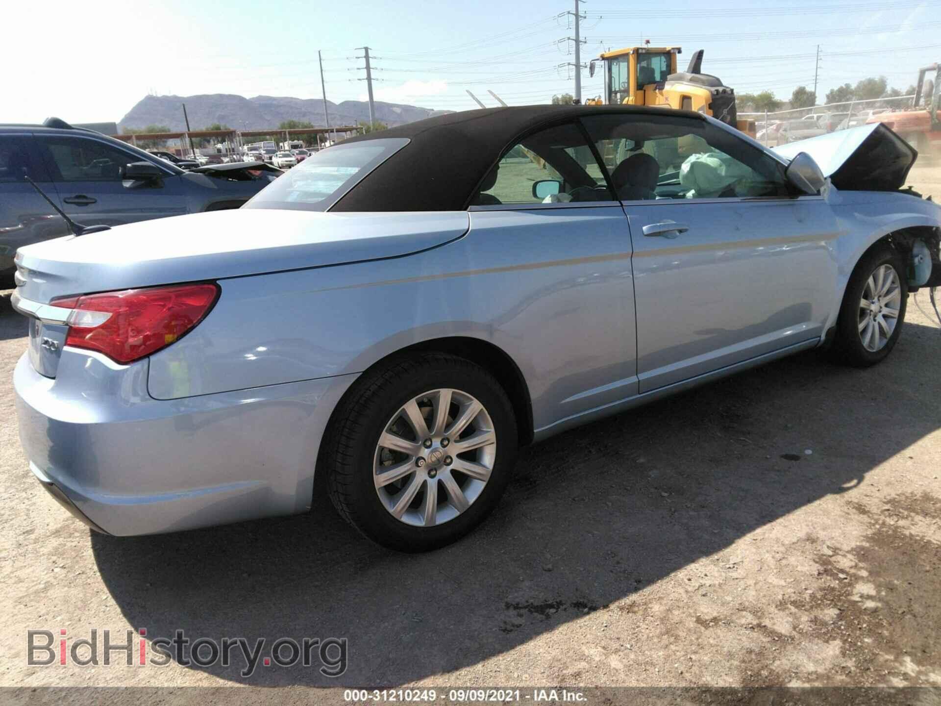 2013 CHRYSLER 200 - VIN: 1C3BCBEB4DN633295 - Фото 4
