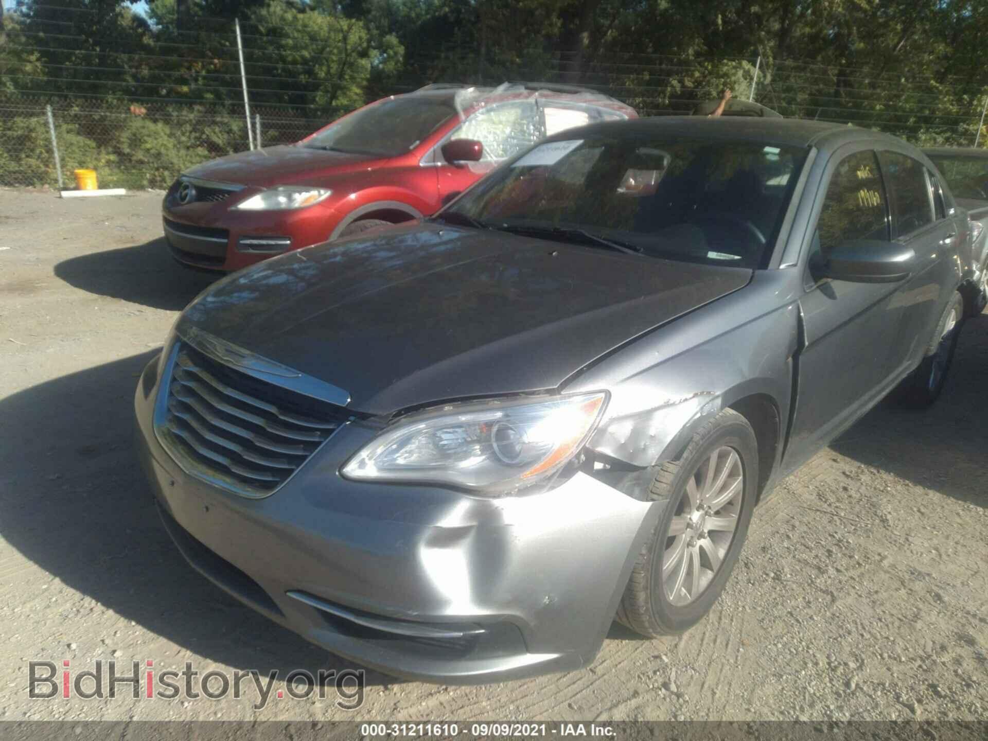 2012 CHRYSLER 200 - VIN: 1C3CCBABXCN218829 - Photo 2