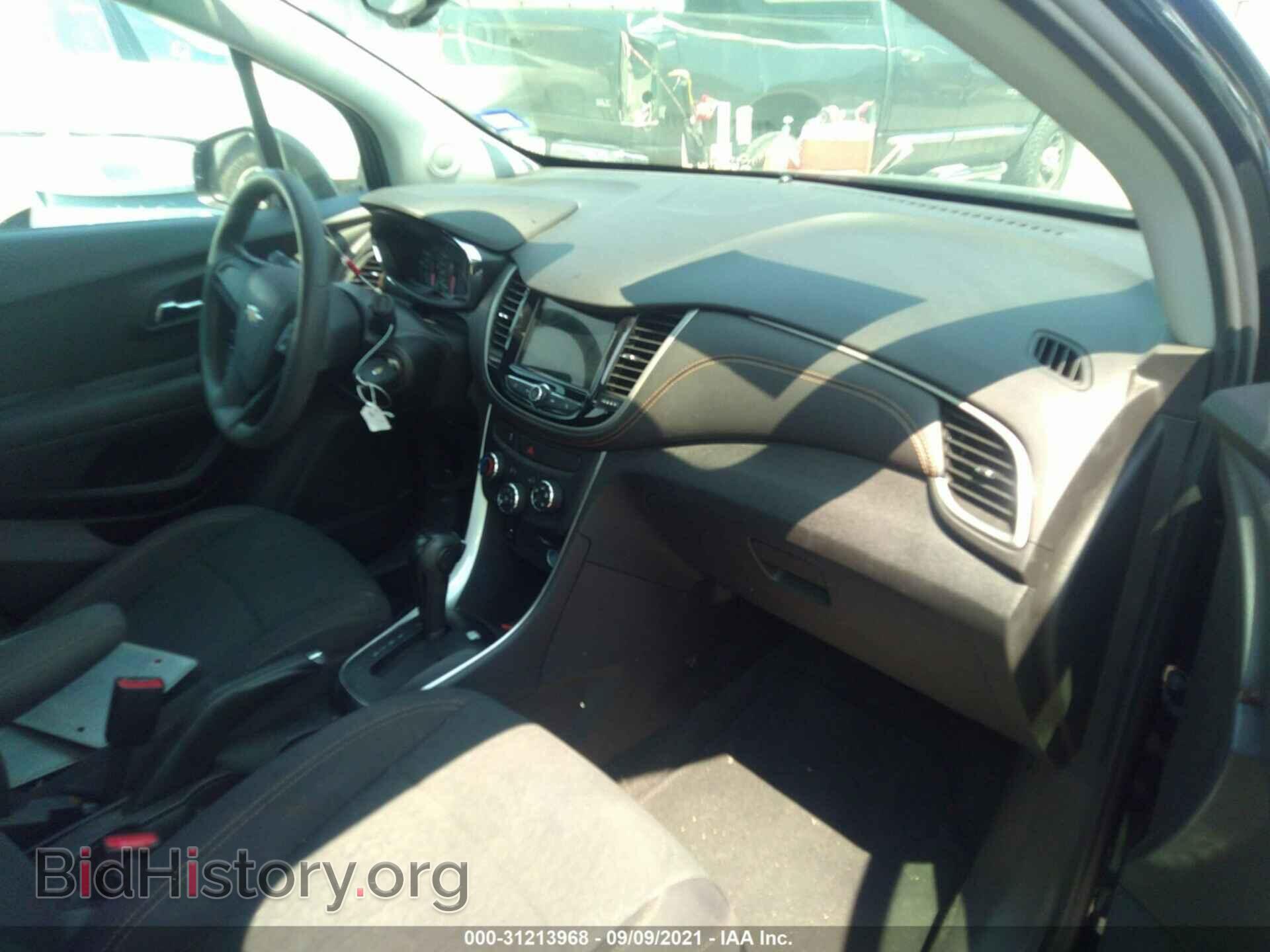 2019 CHEVROLET TRAX - VIN: 3GNCJKSB3KL379058 - Фото 5