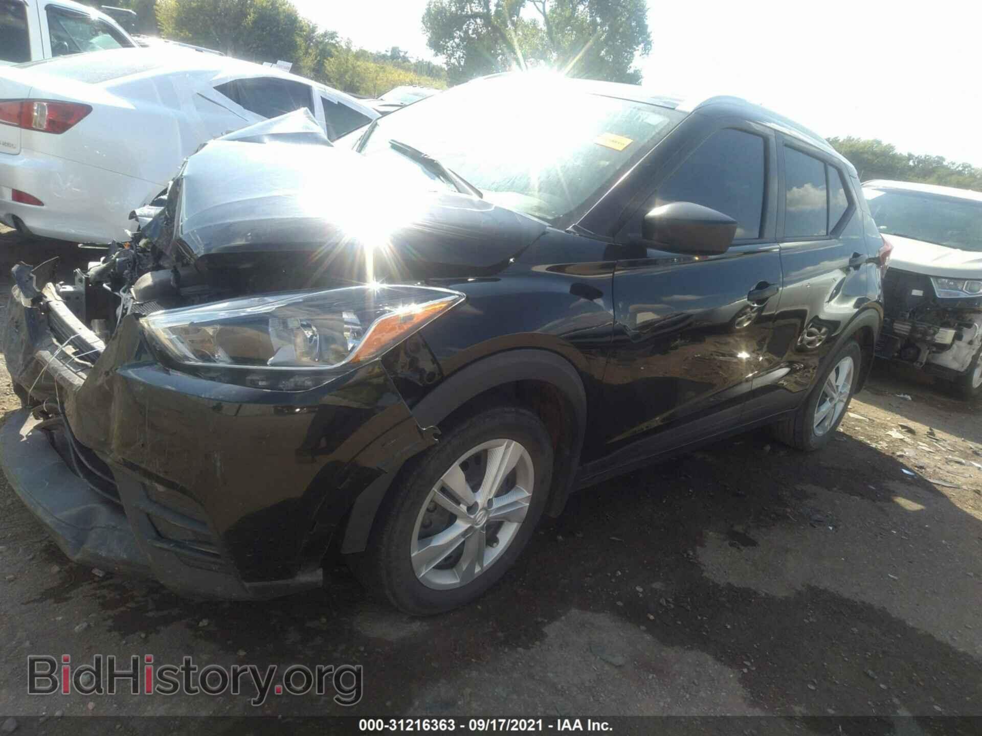 2019 NISSAN KICKS - VIN: 3N1CP5CU3KL471279 - Фото 2
