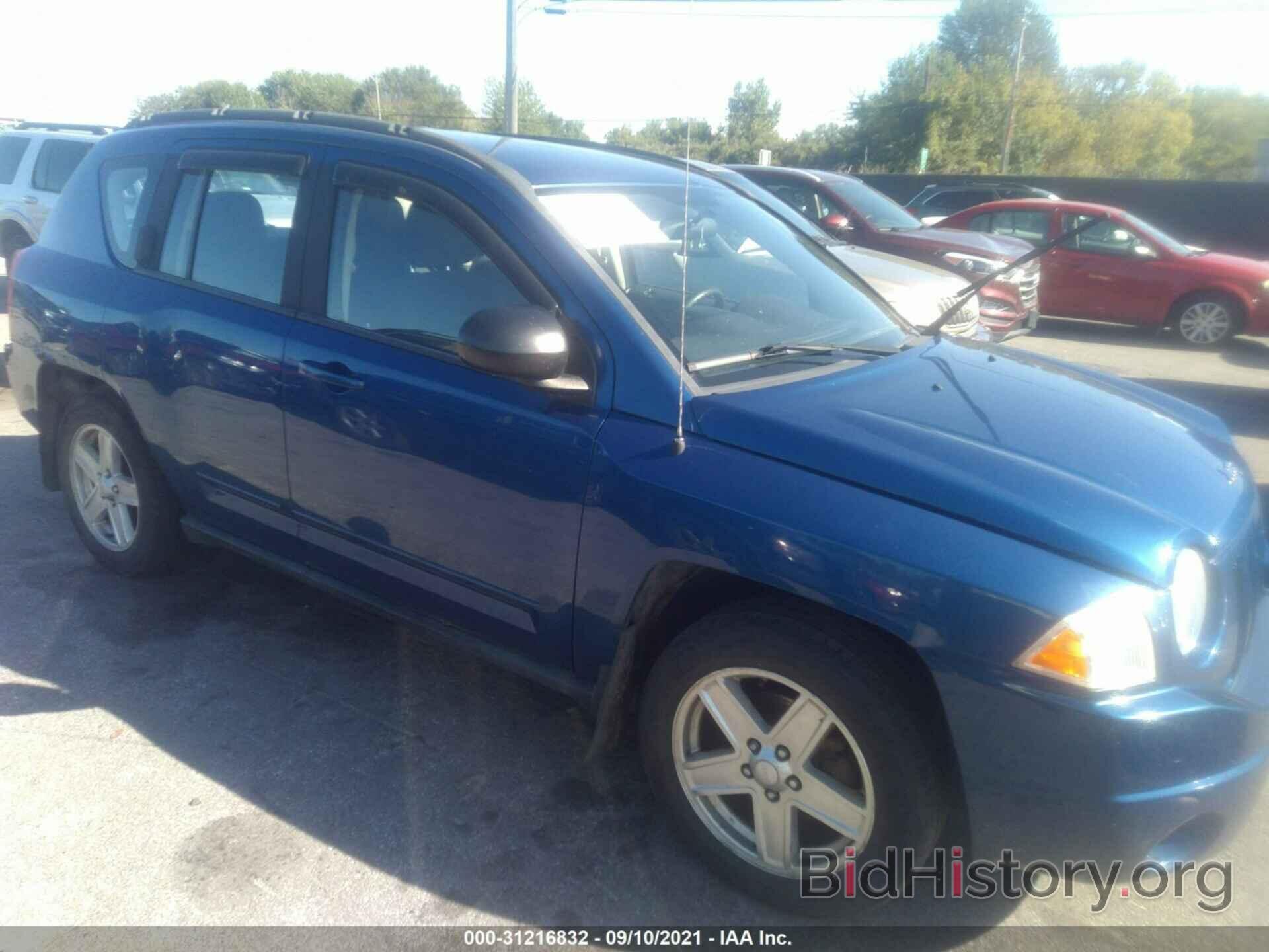 Photo 1J4NF4FB3AD549054 - JEEP COMPASS 2010