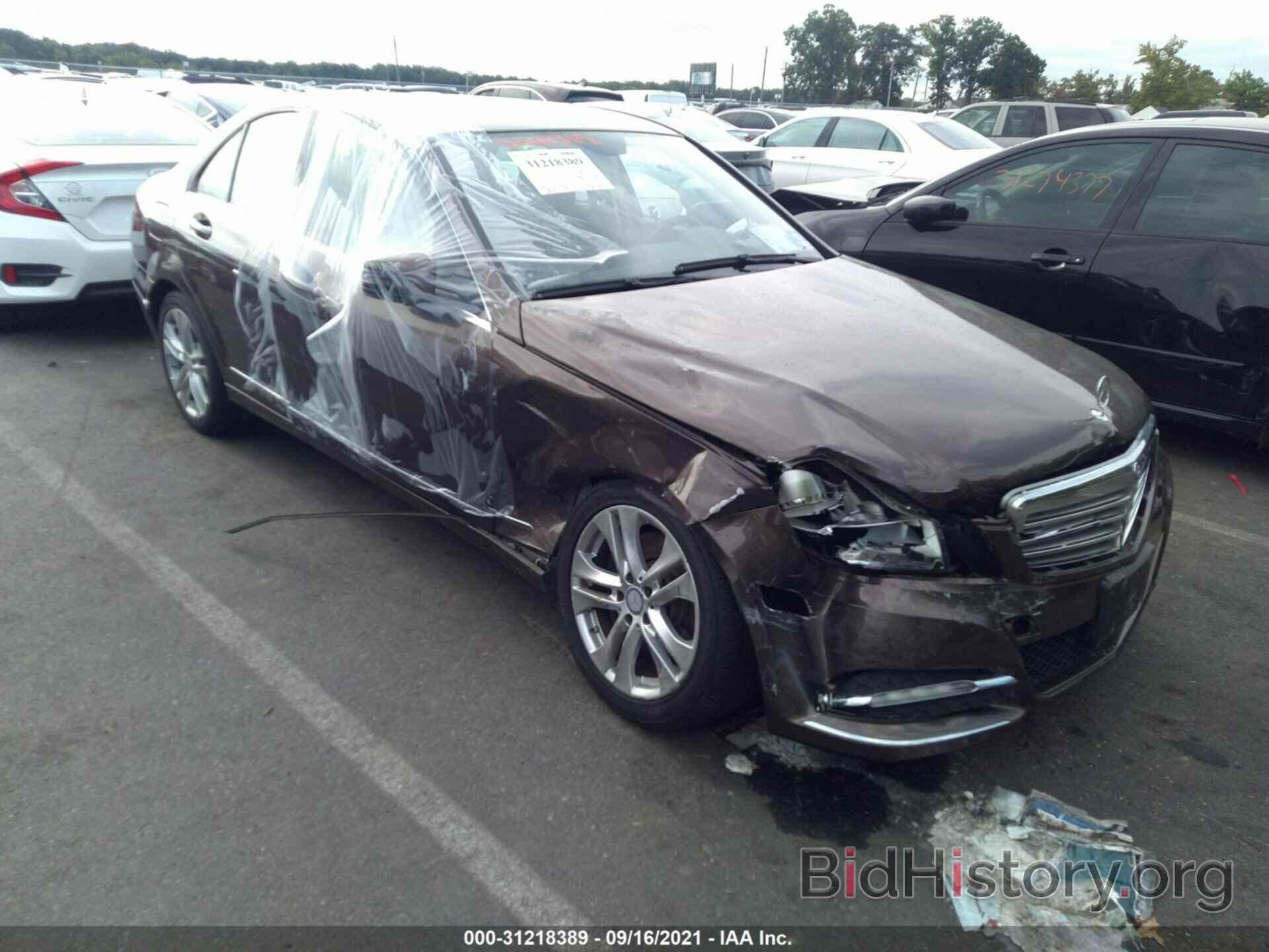 Photo WDDGF8AB9DR269097 - MERCEDES-BENZ C-CLASS 2013